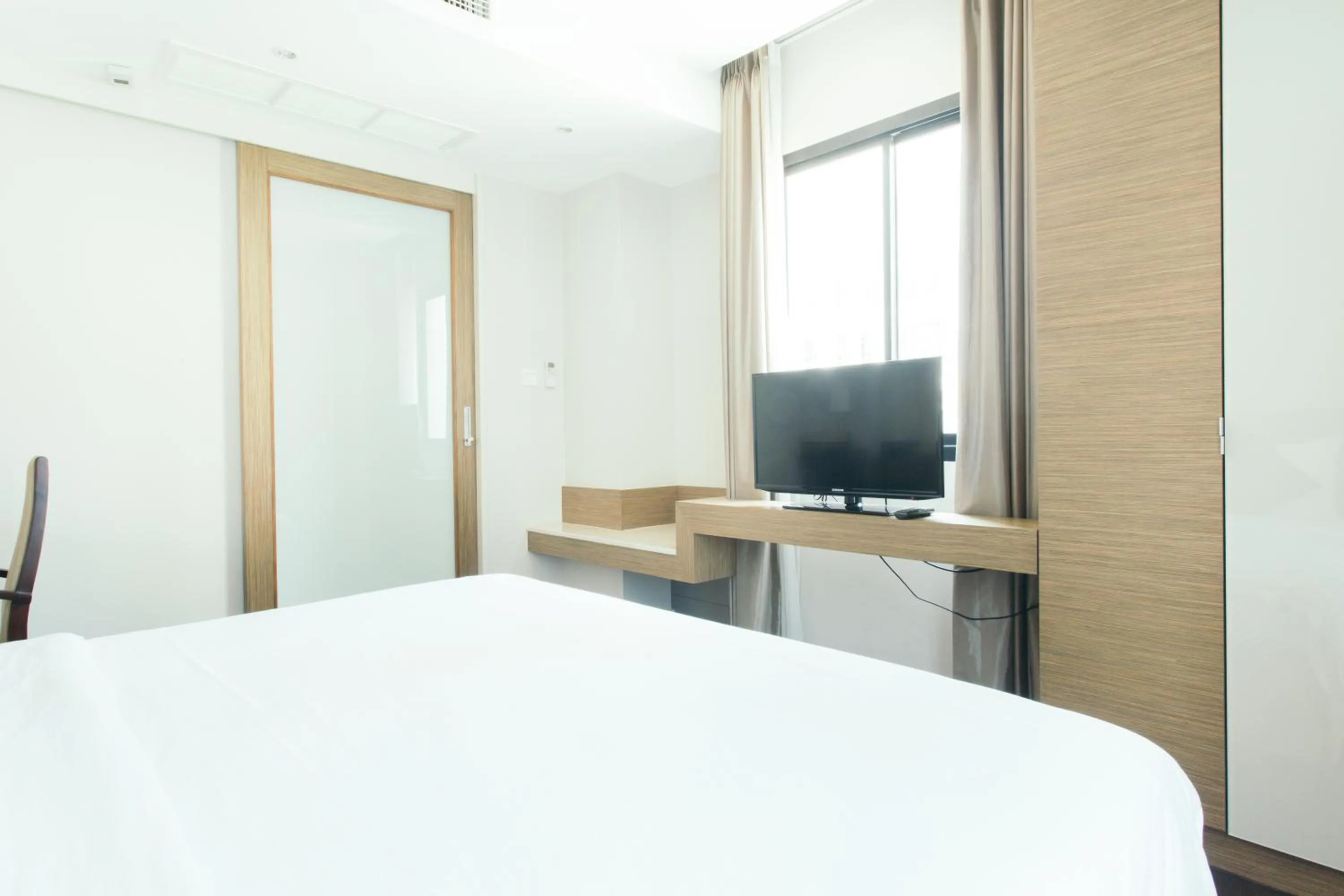 Bedroom, Bed in Thomson Residence Hotel