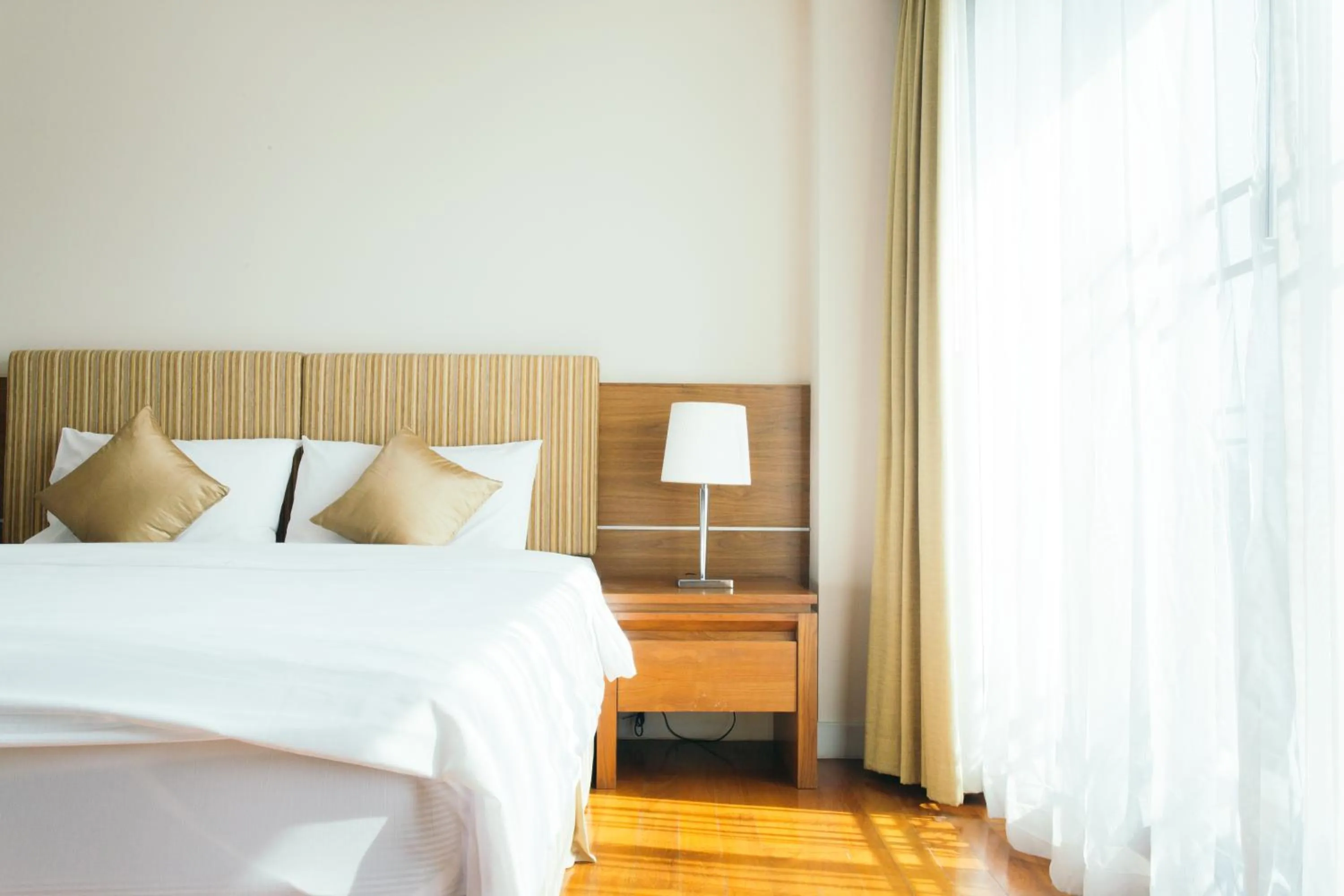 bunk bed, Bed in Thomson Residence Hotel