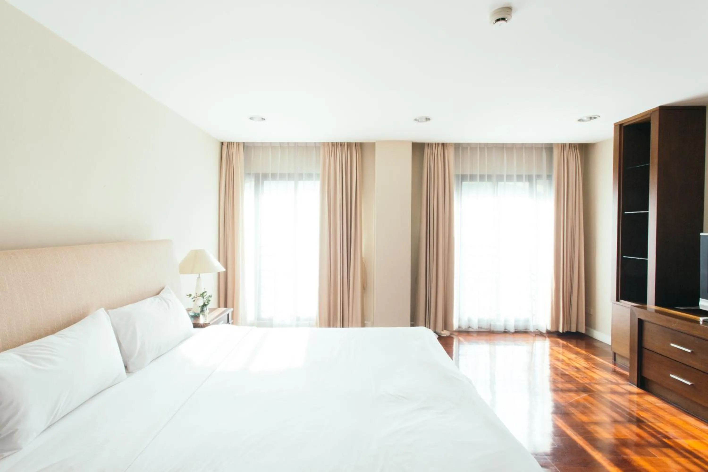 Bedroom, Bed in Thomson Residence Hotel