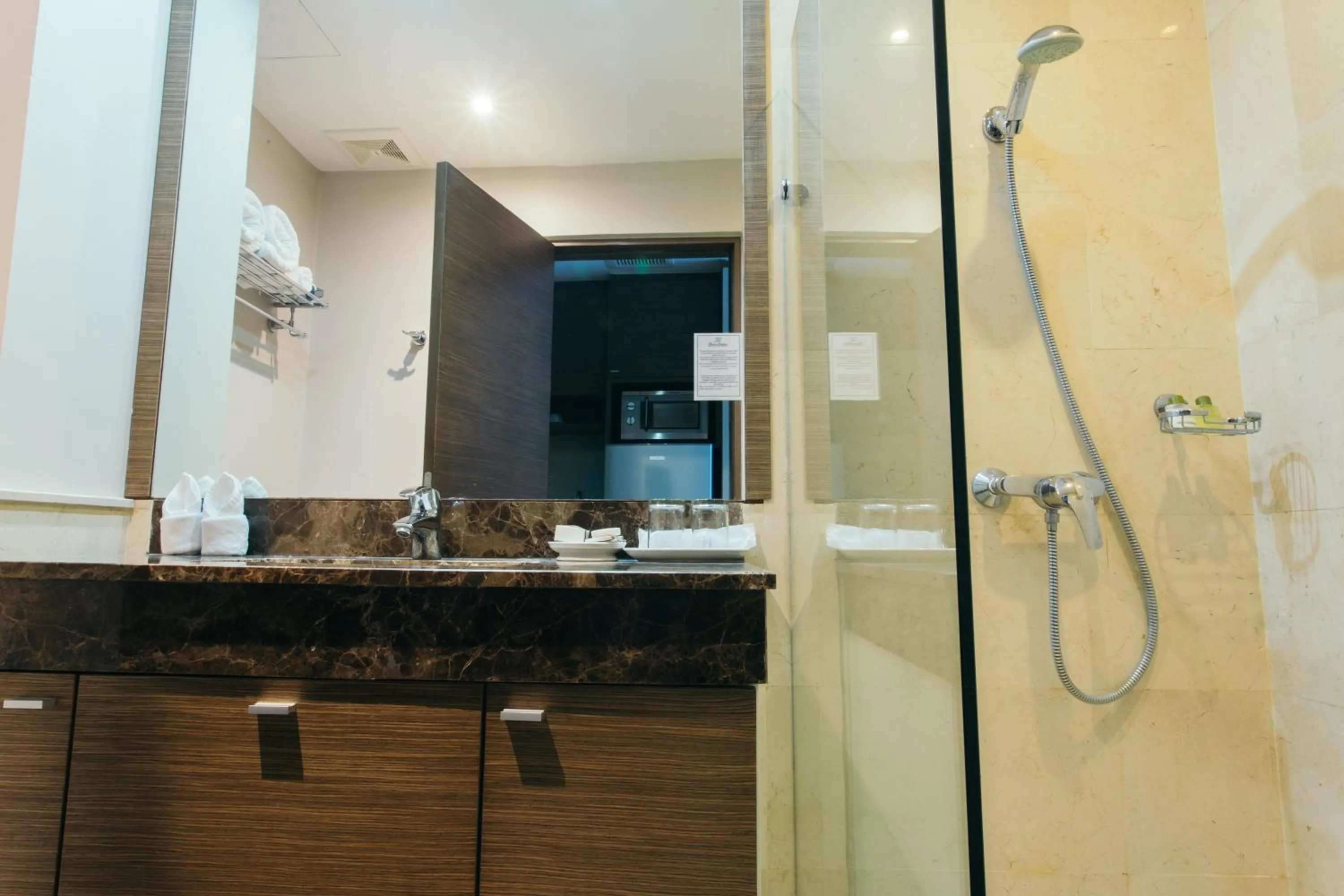 Bathroom in Thomson Residence Hotel
