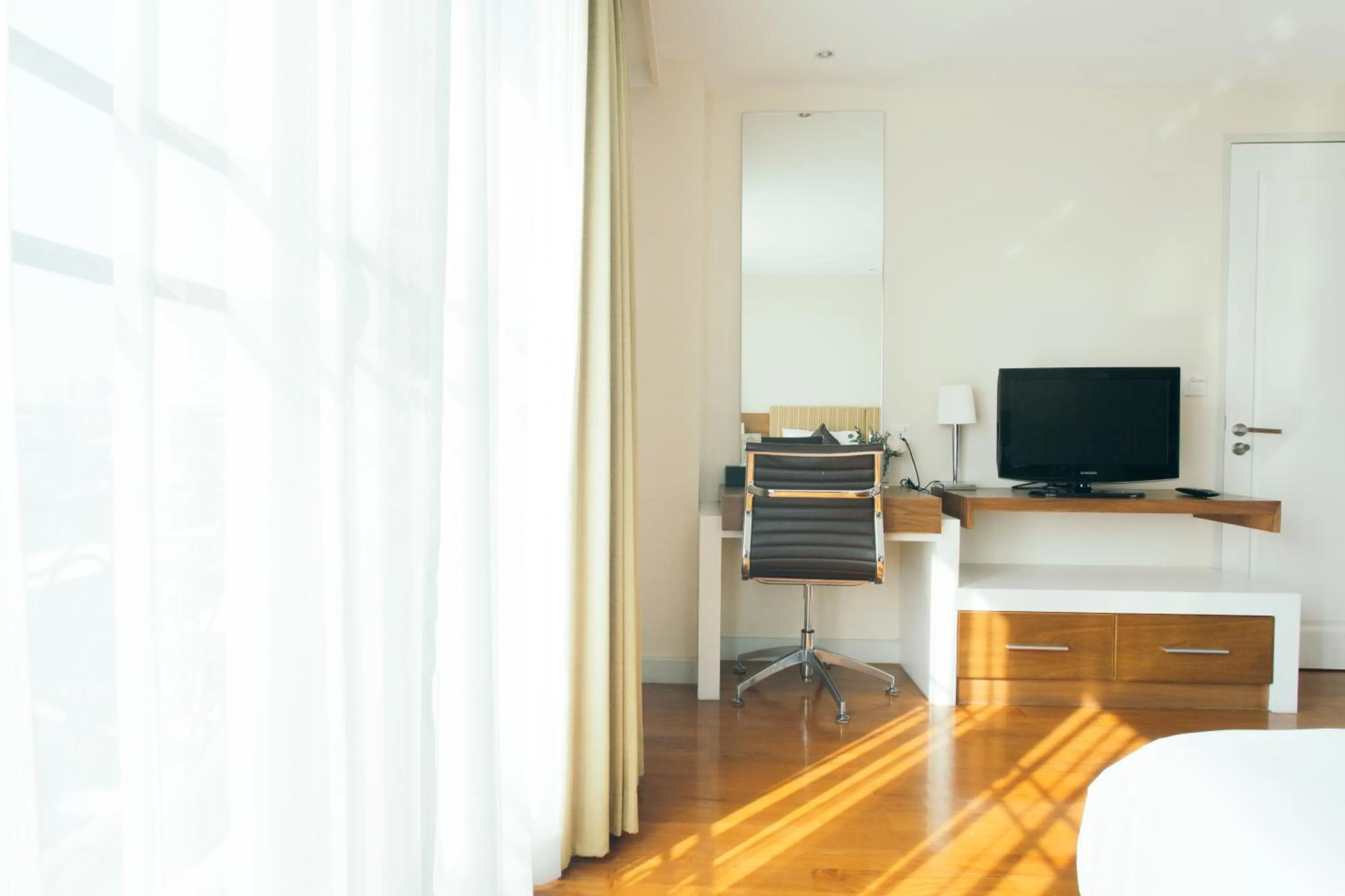 Bedroom in Thomson Residence Hotel