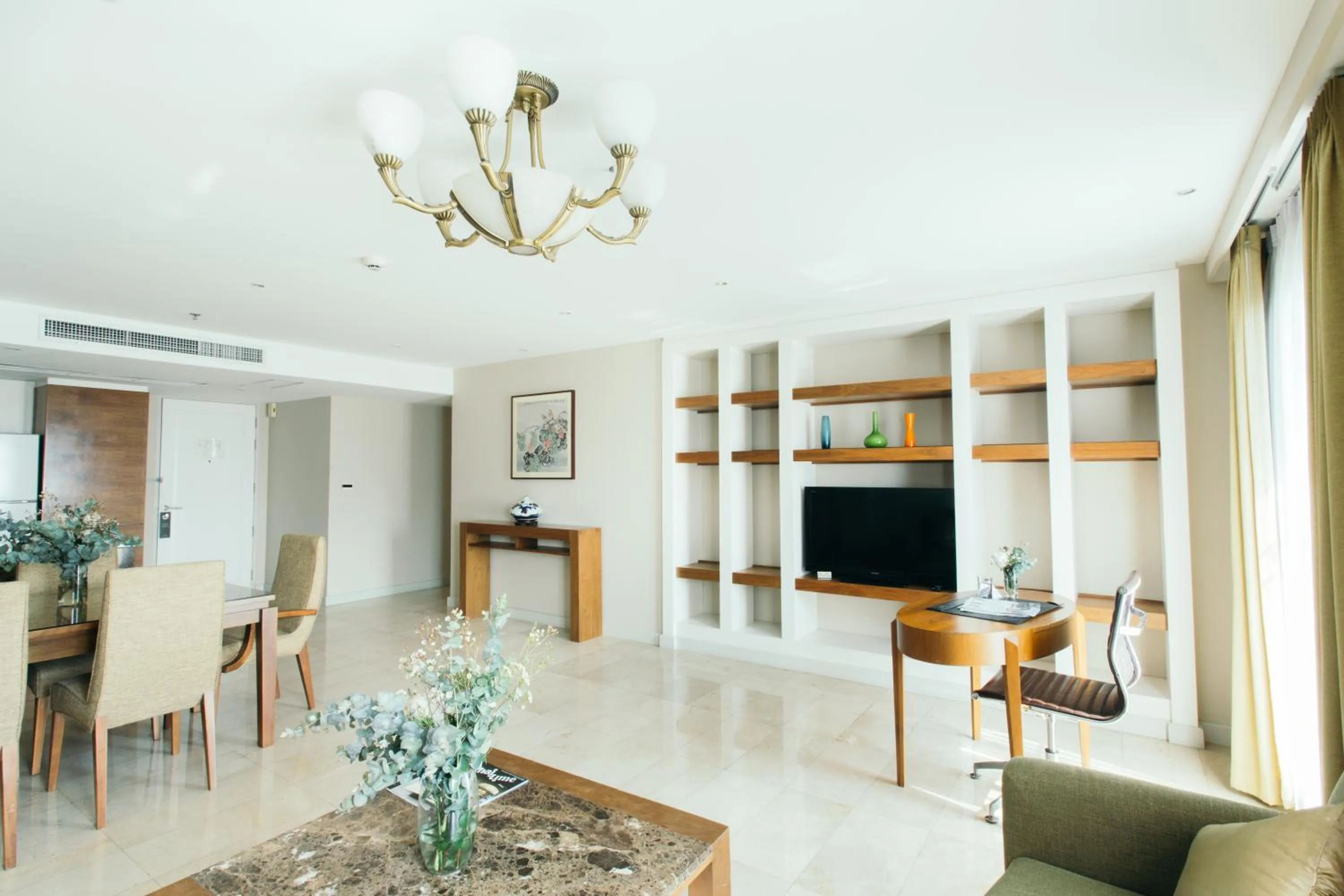 Living room in Thomson Residence Hotel