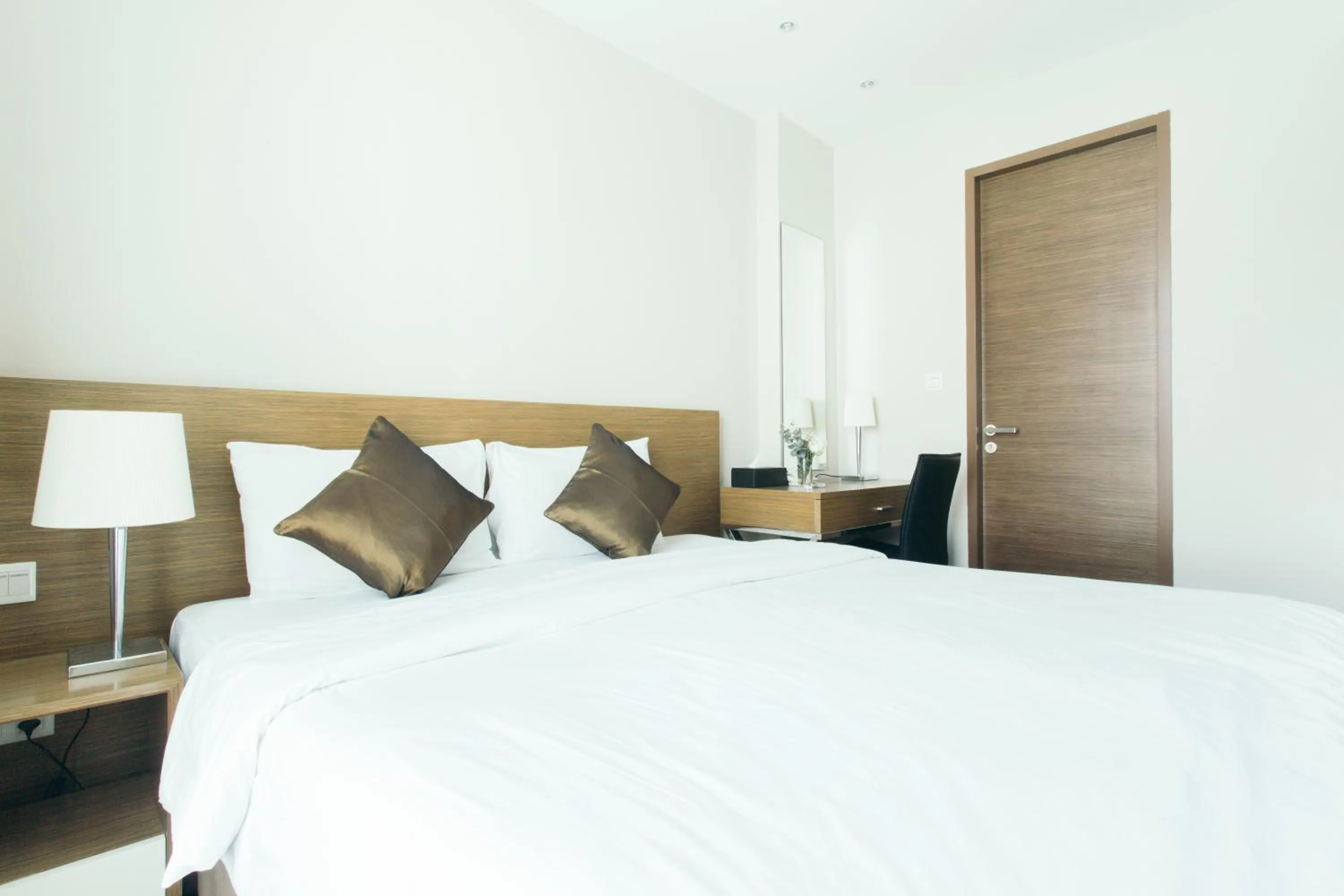 Bedroom, Bed in Thomson Residence Hotel