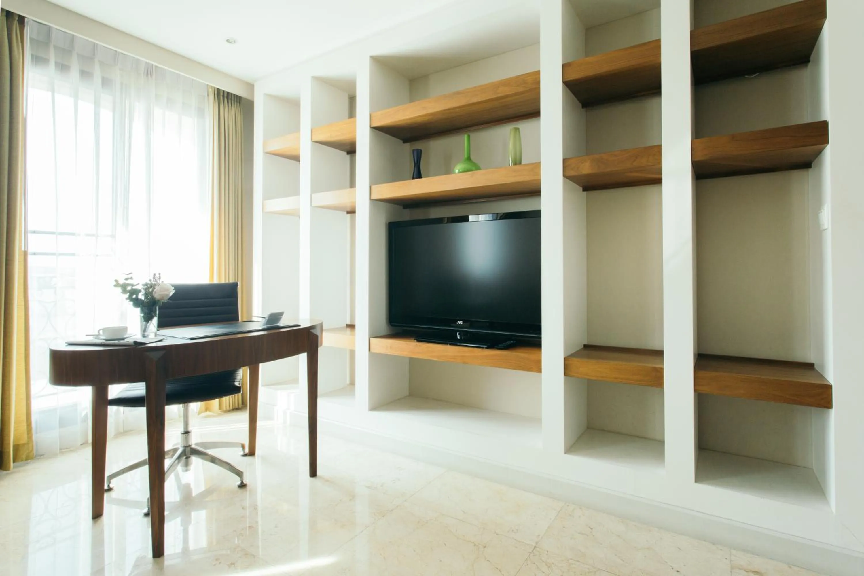 Living room in Thomson Residence Hotel