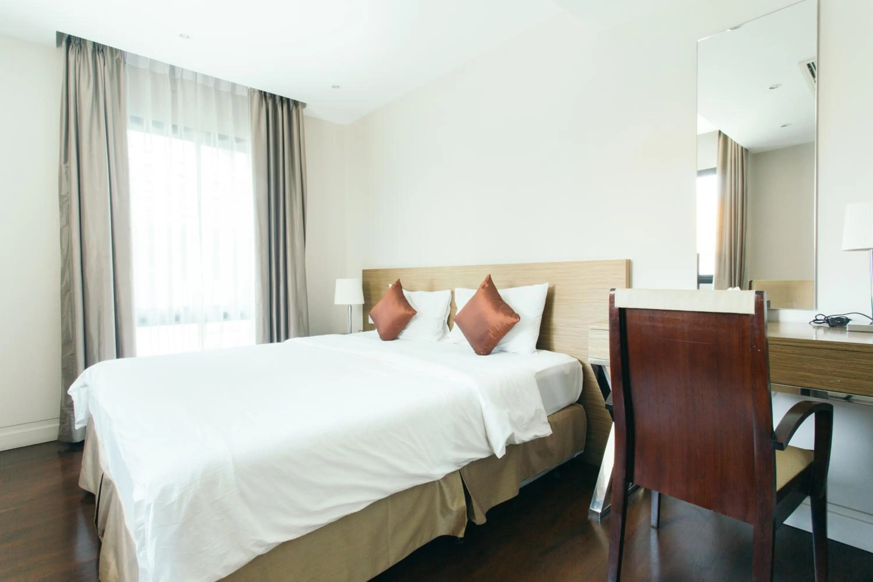 Bedroom, Bed in Thomson Residence Hotel