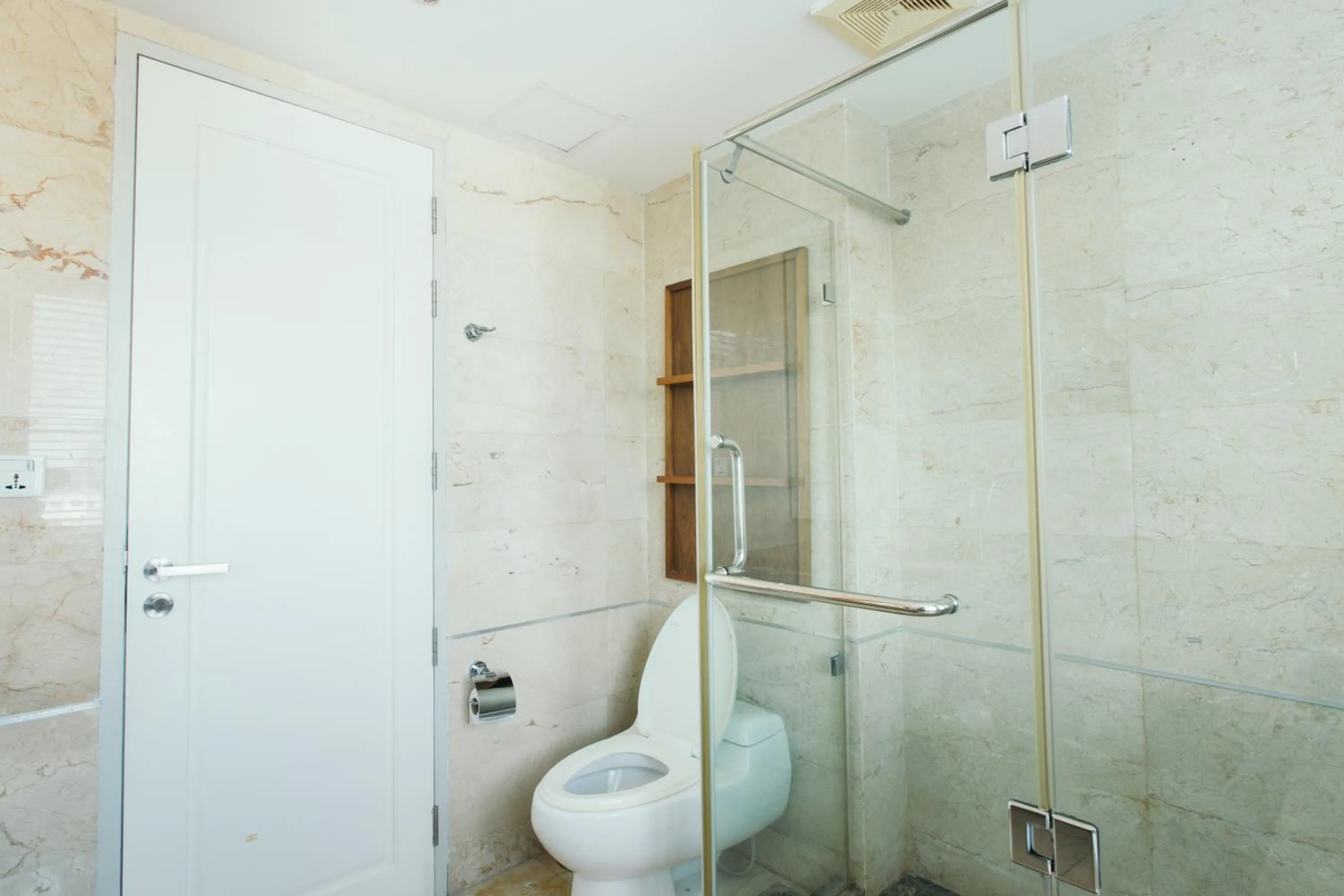 Bathroom in Thomson Residence Hotel