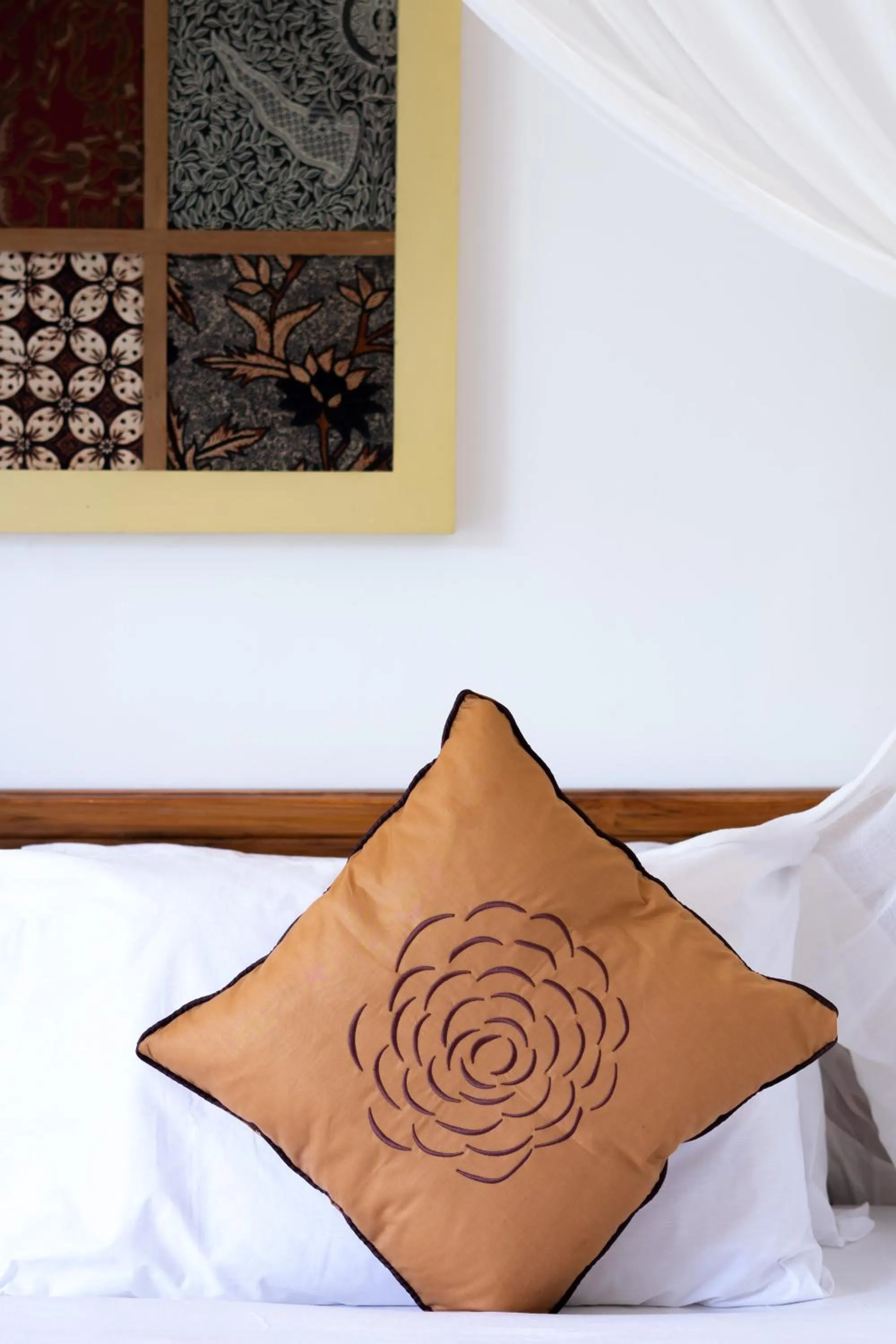 Decorative detail, Bed in Villa Sonia Bisma