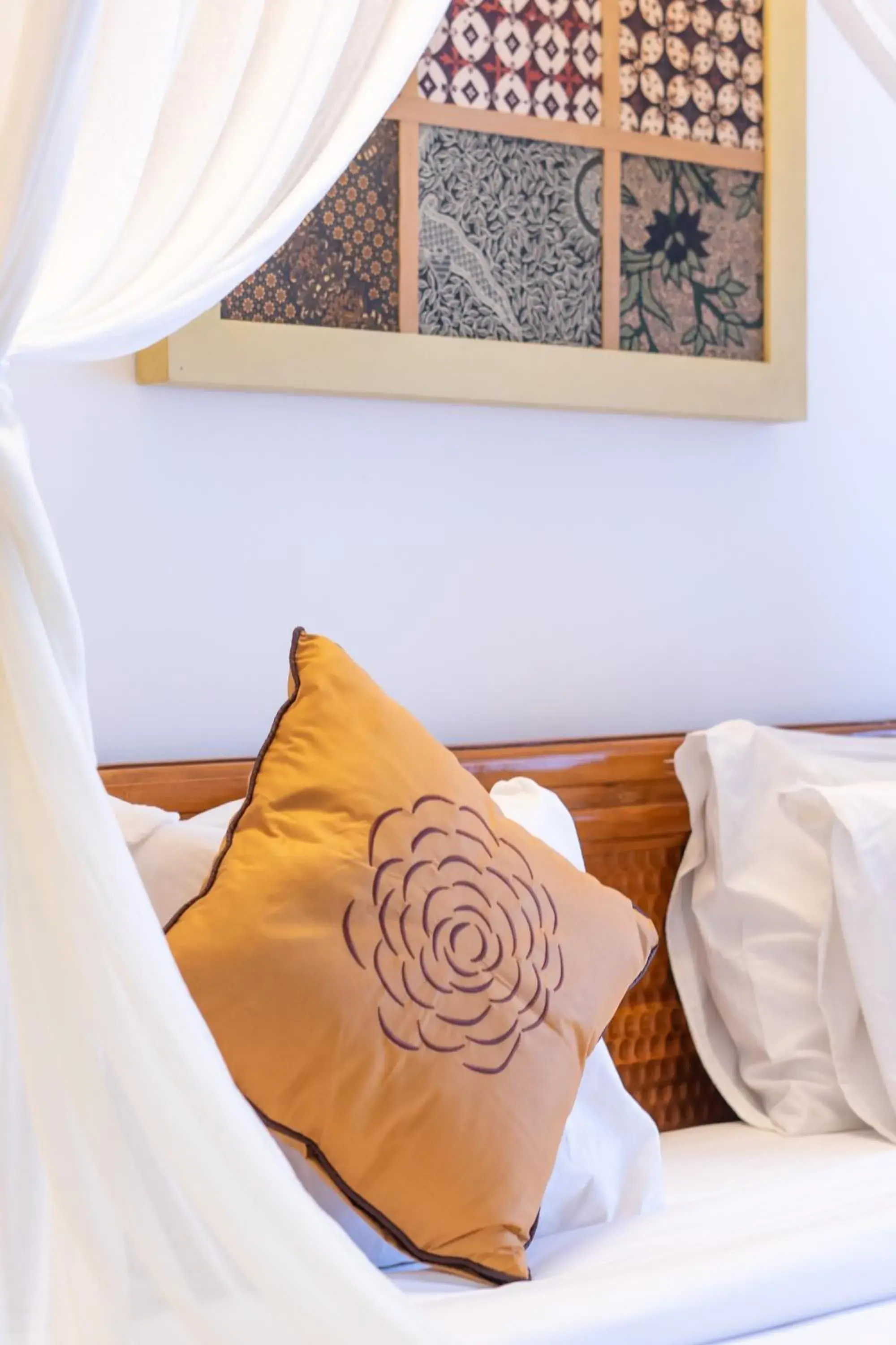 Decorative detail, Bed in Villa Sonia Bisma Decorative detail, Bed in Villa Sonia Bisma