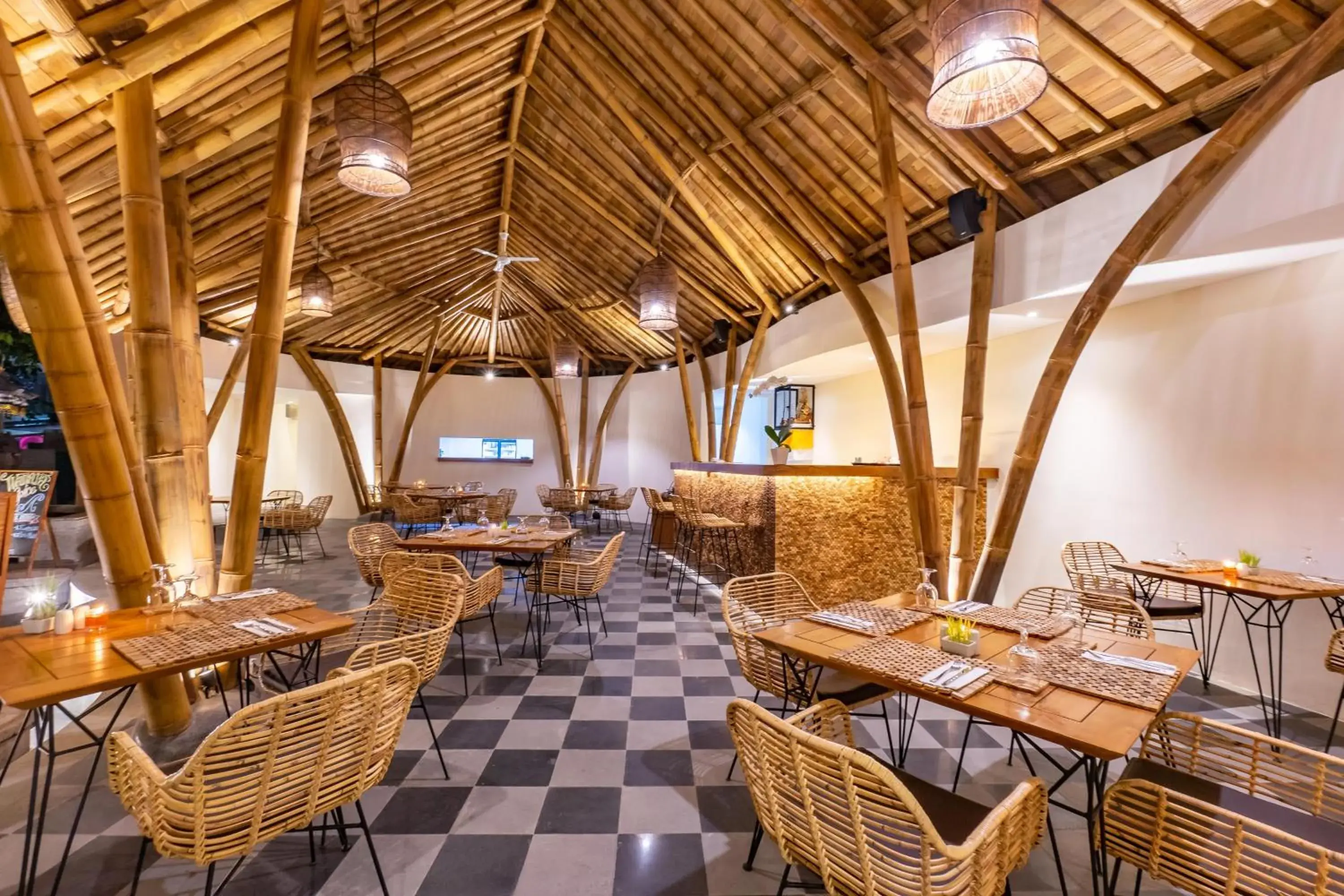 Restaurant/places to eat in Villa Sonia Bisma Restaurant/places to eat in Villa Sonia Bisma