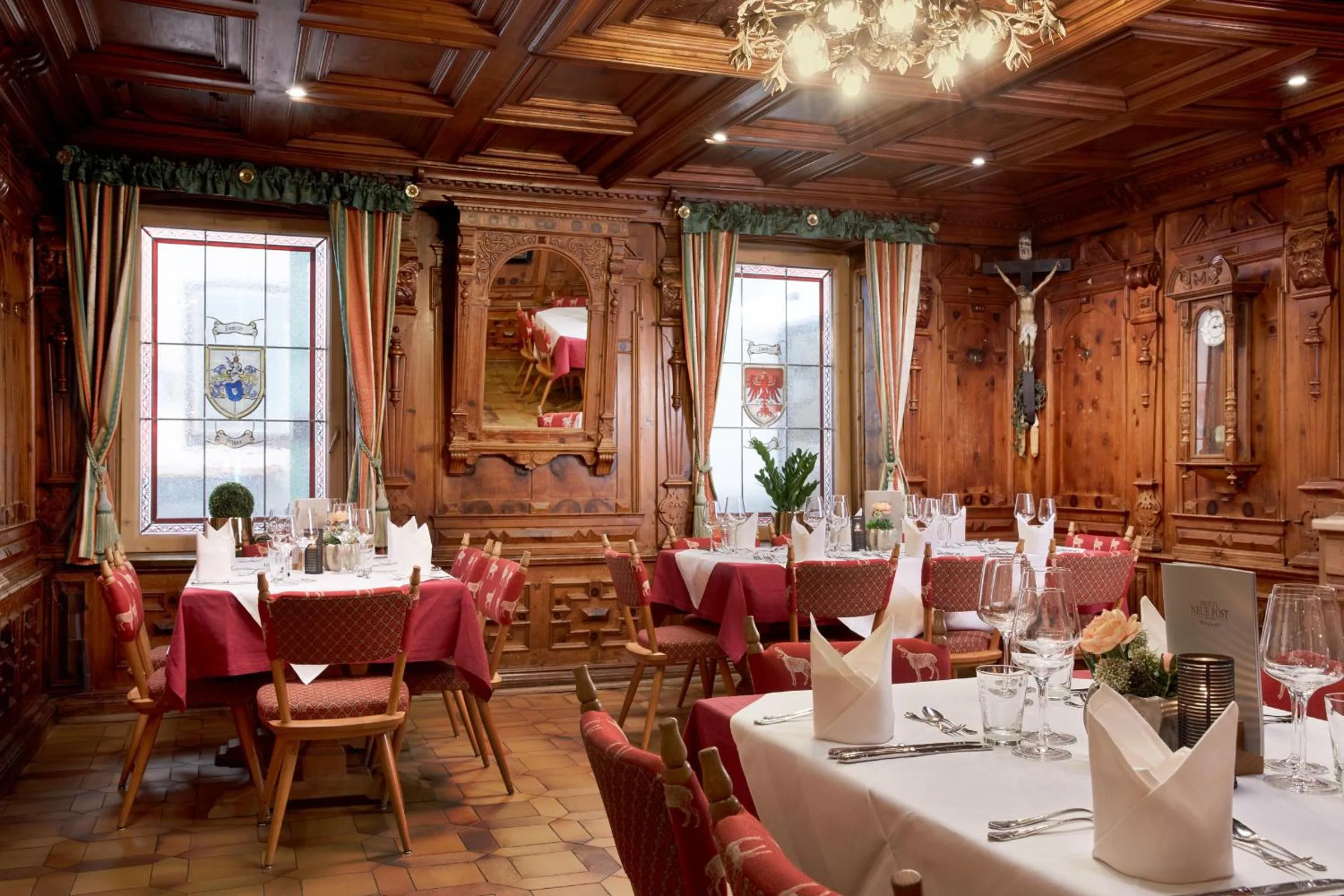 Restaurant/places to eat in Hotel Neue Post