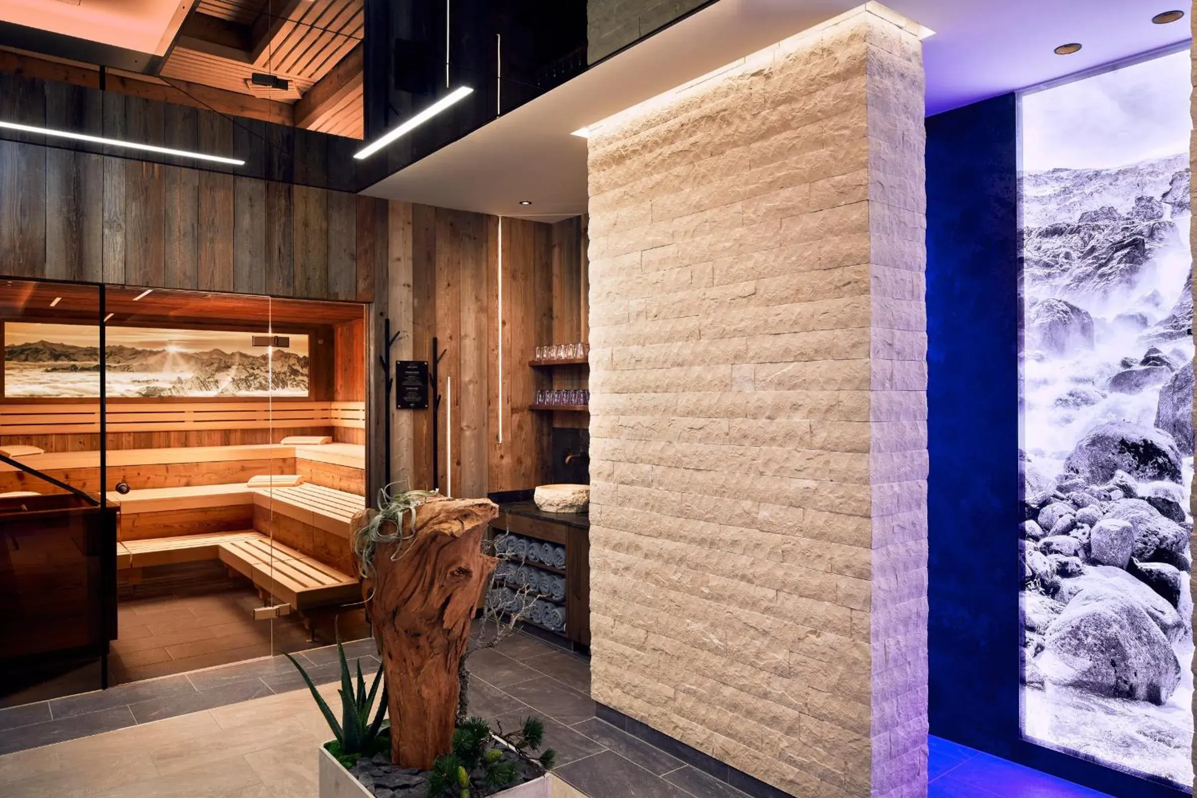 Massage, Bed in Hotel Neue Post Massage, Bed in Hotel Neue Post