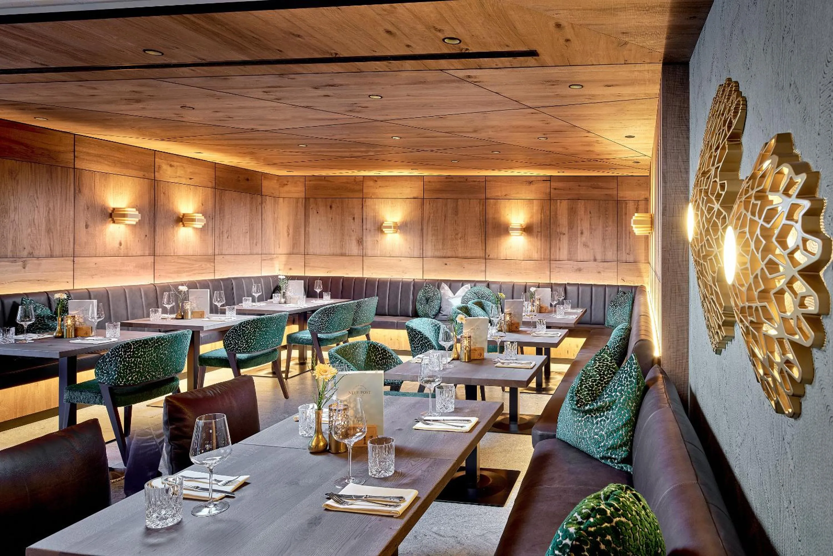 Restaurant/places to eat in Hotel Neue Post