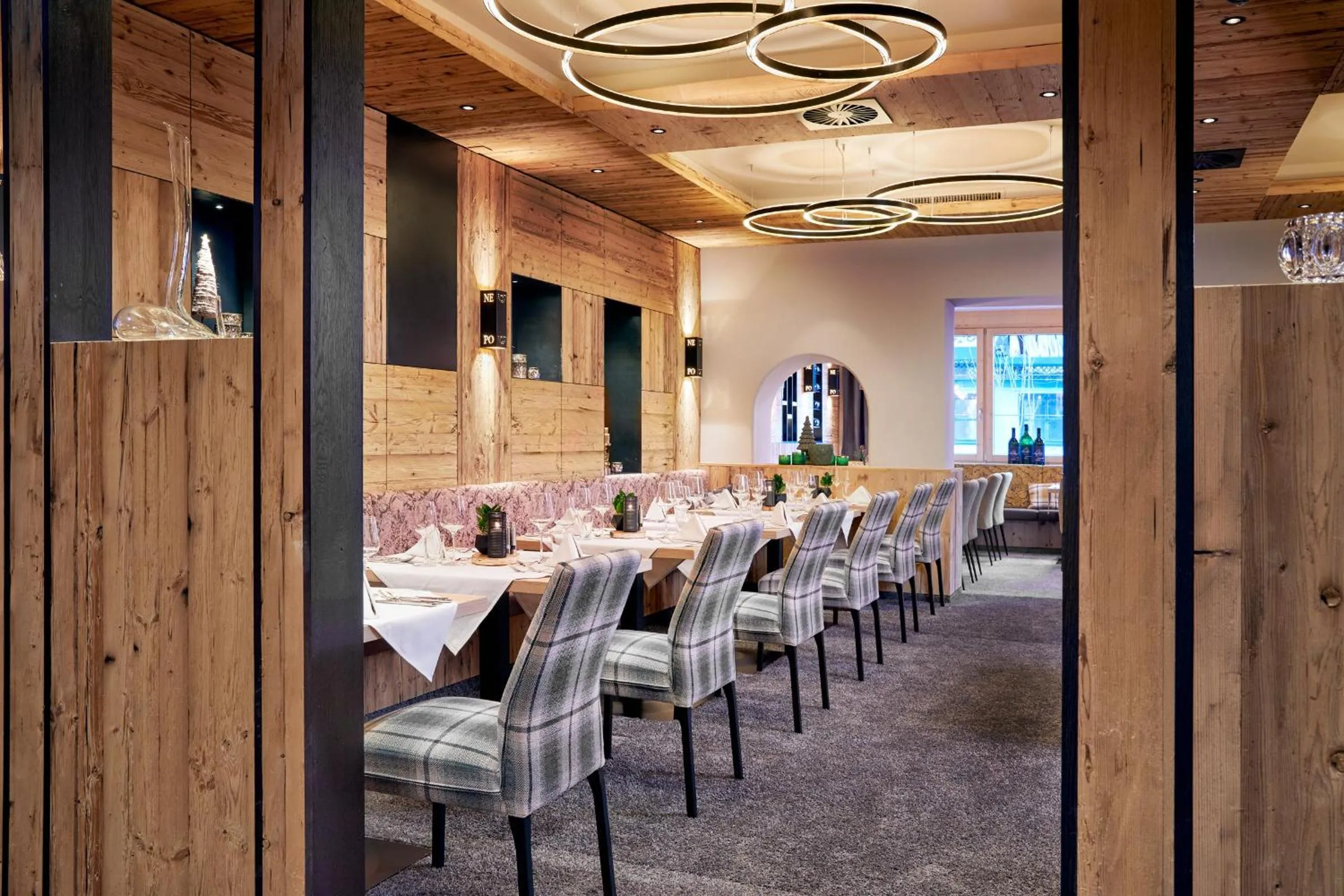 Restaurant/places to eat in Hotel Neue Post