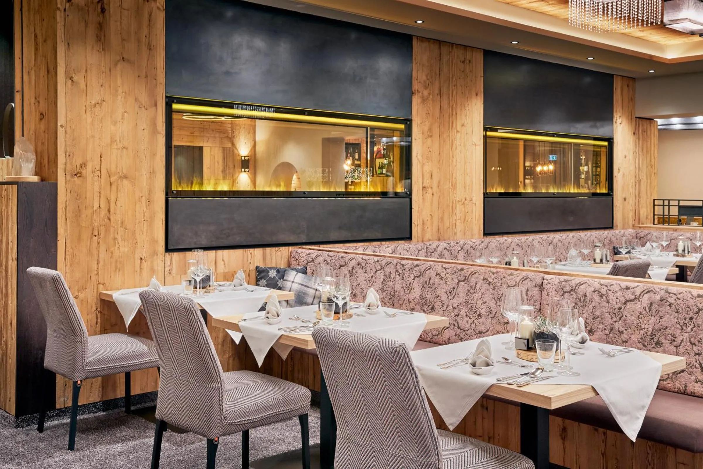 Restaurant/places to eat in Hotel Neue Post