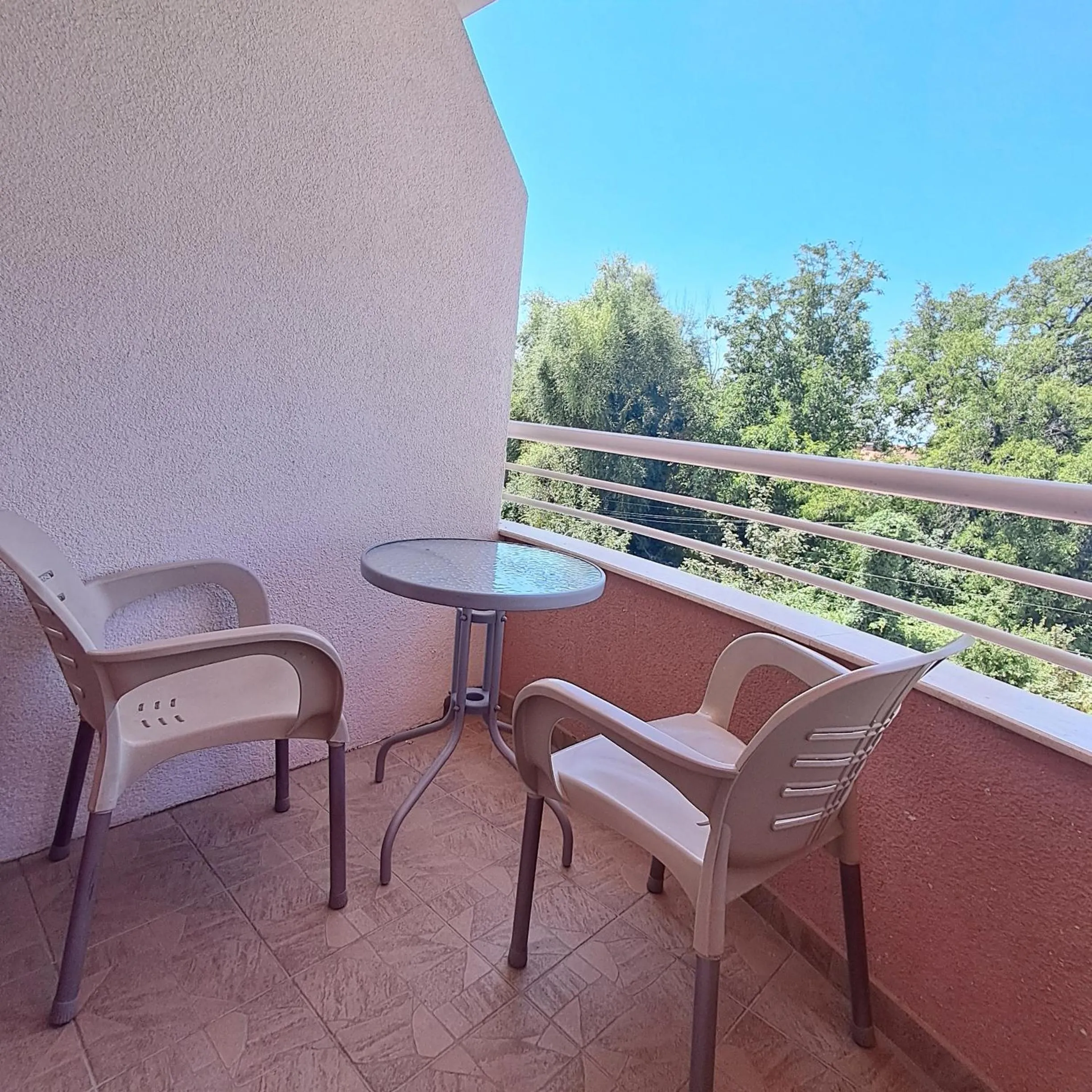 Day in Villa Rimari