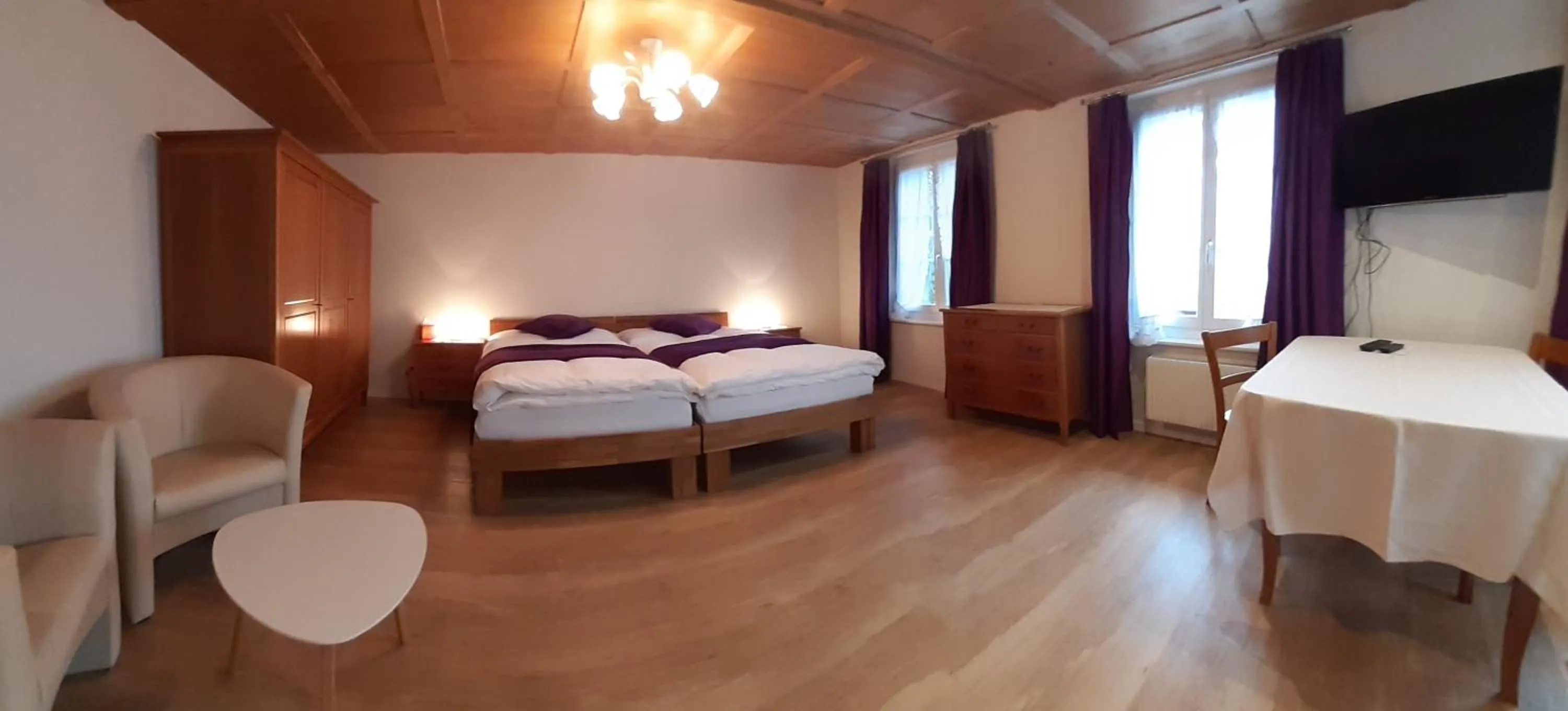 Photo of the whole room, Bed in B&B Rössli Gondiswil