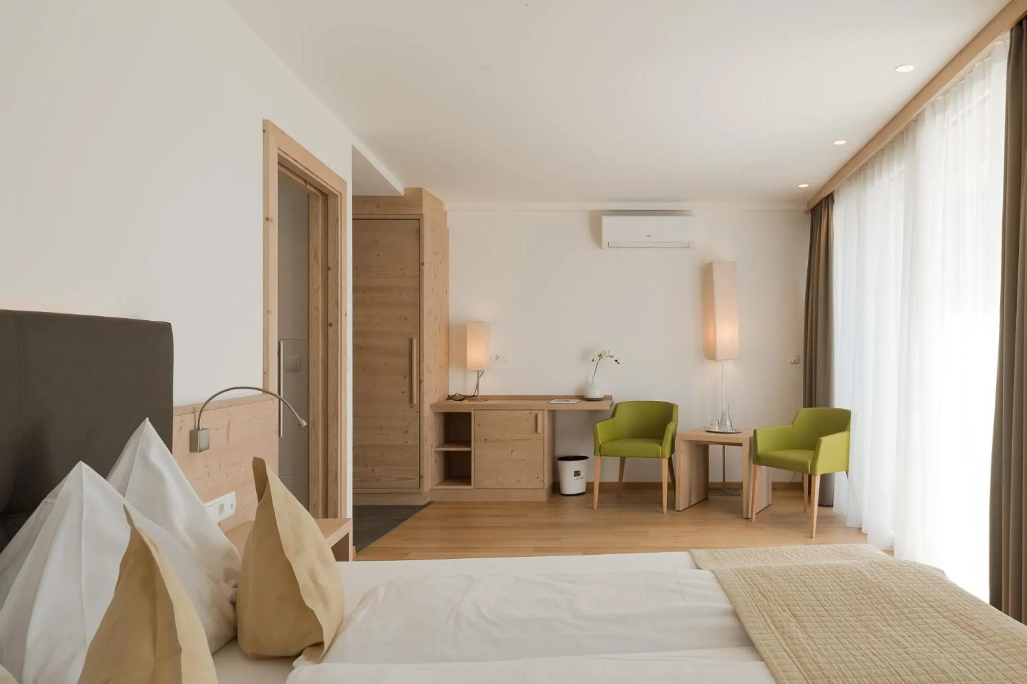 Photo of the whole room, Bed in Hotel Kiendl