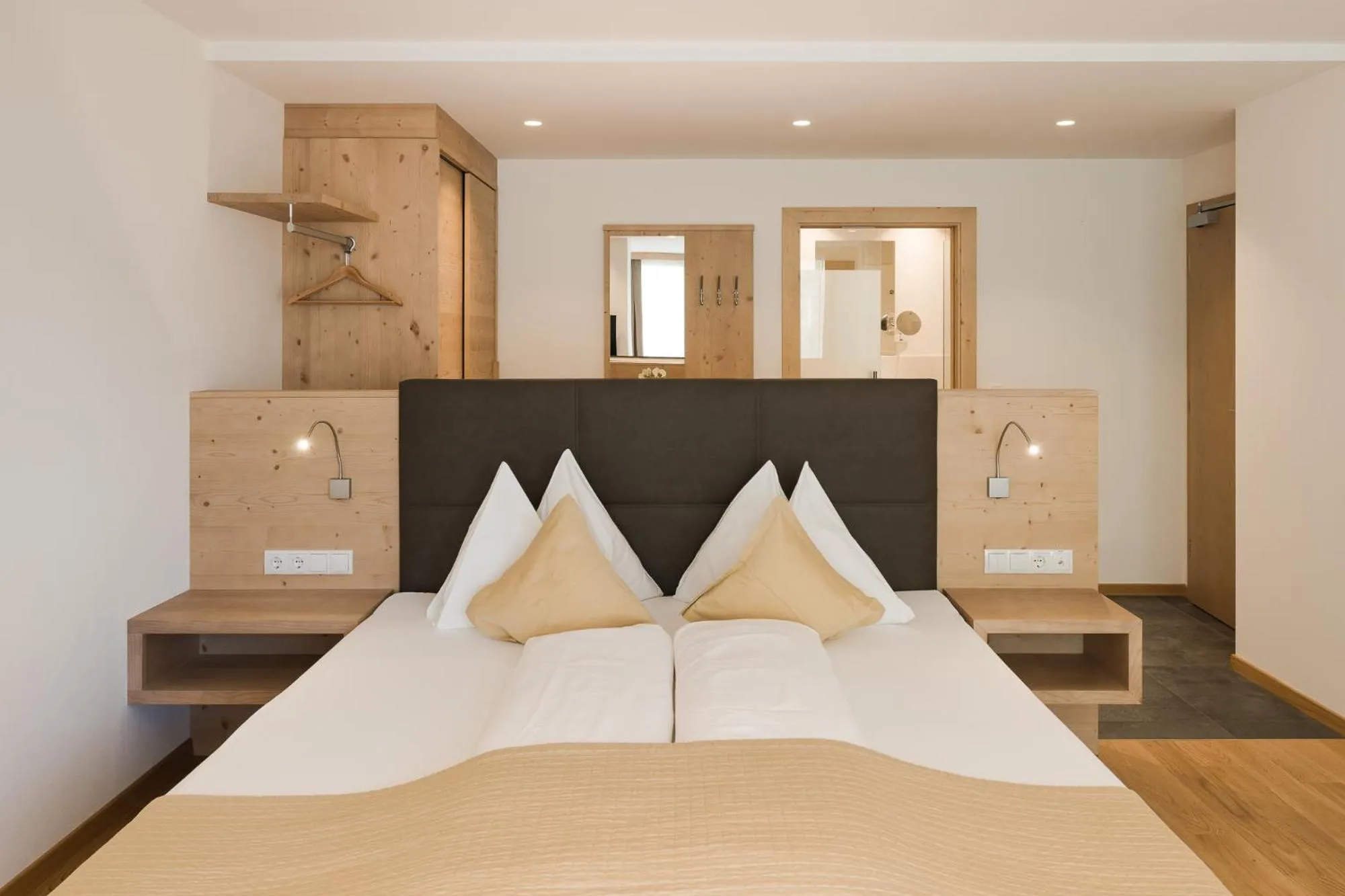 Photo of the whole room, Bed in Hotel Kiendl