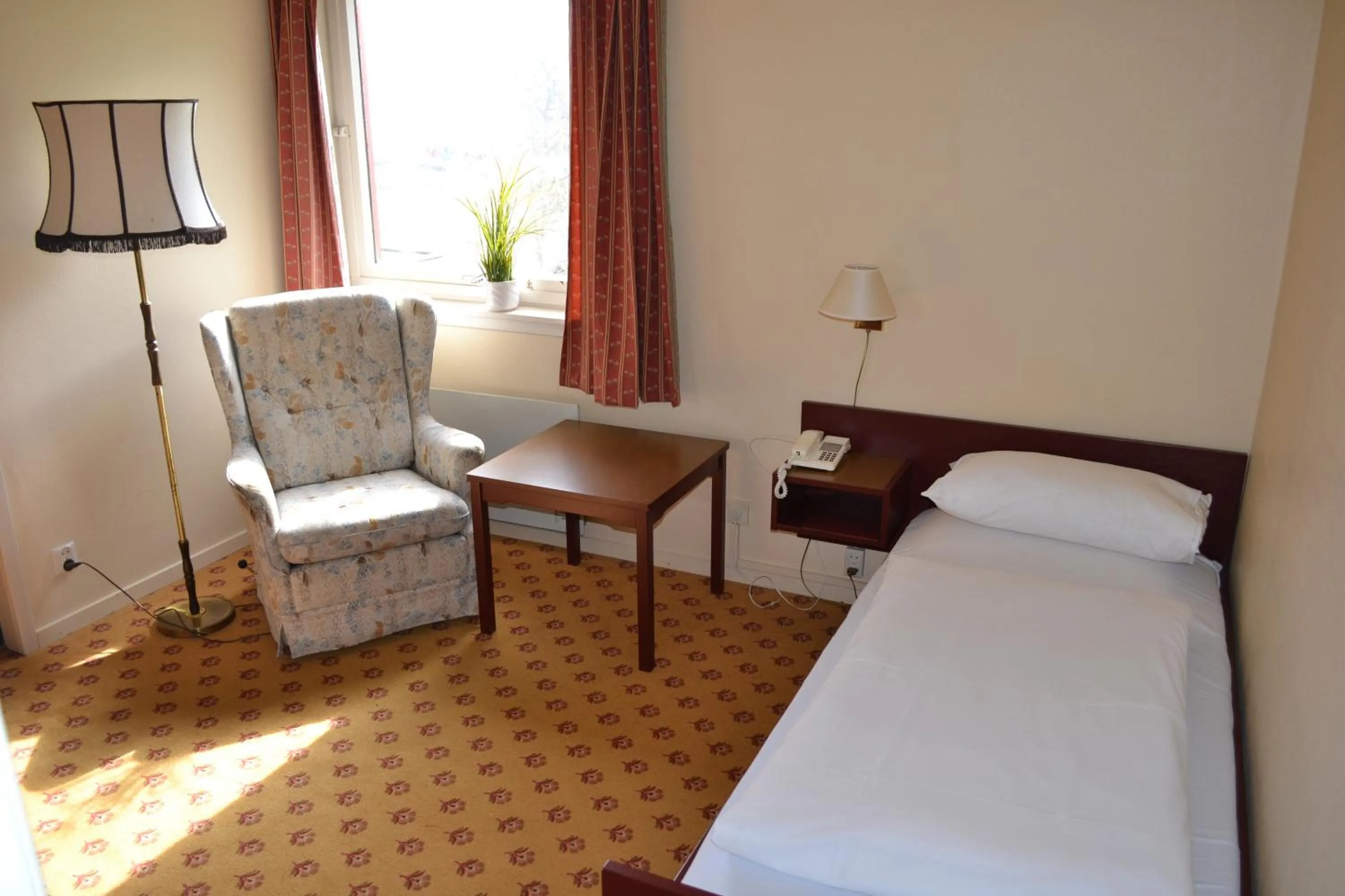 Bed in Midtnes Hotel