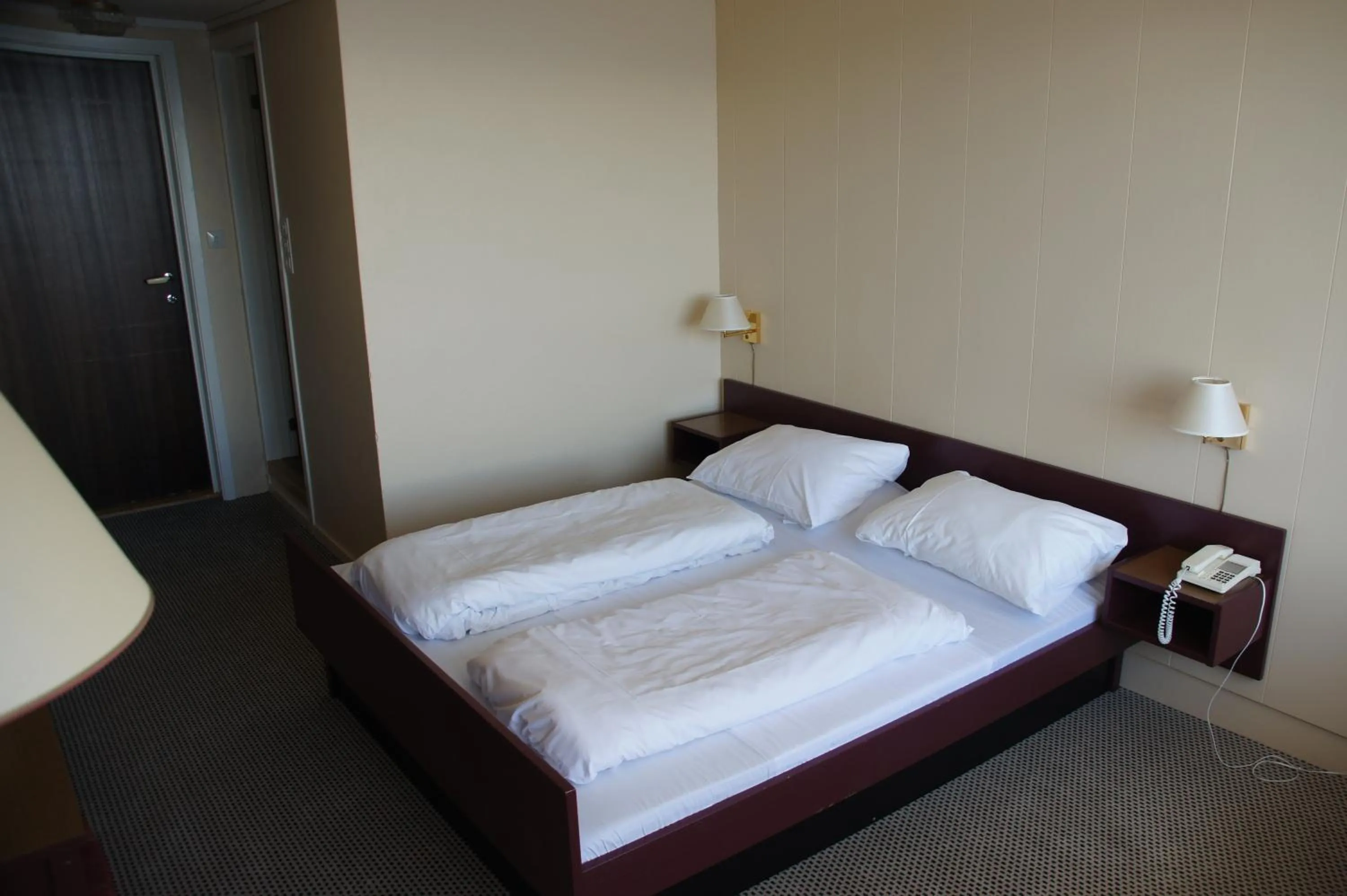 Bed in Midtnes Hotel
