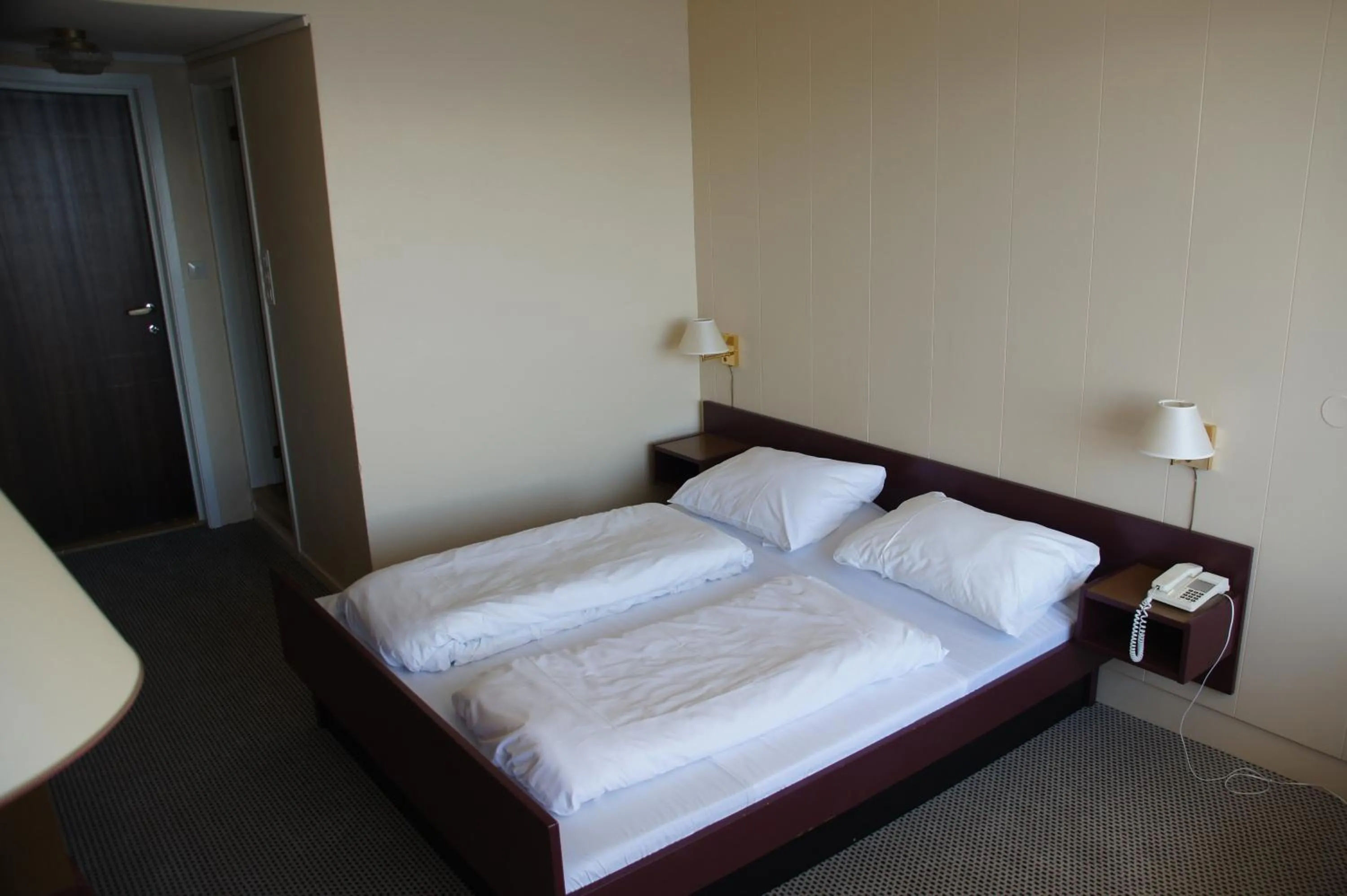 Bed in Midtnes Hotel