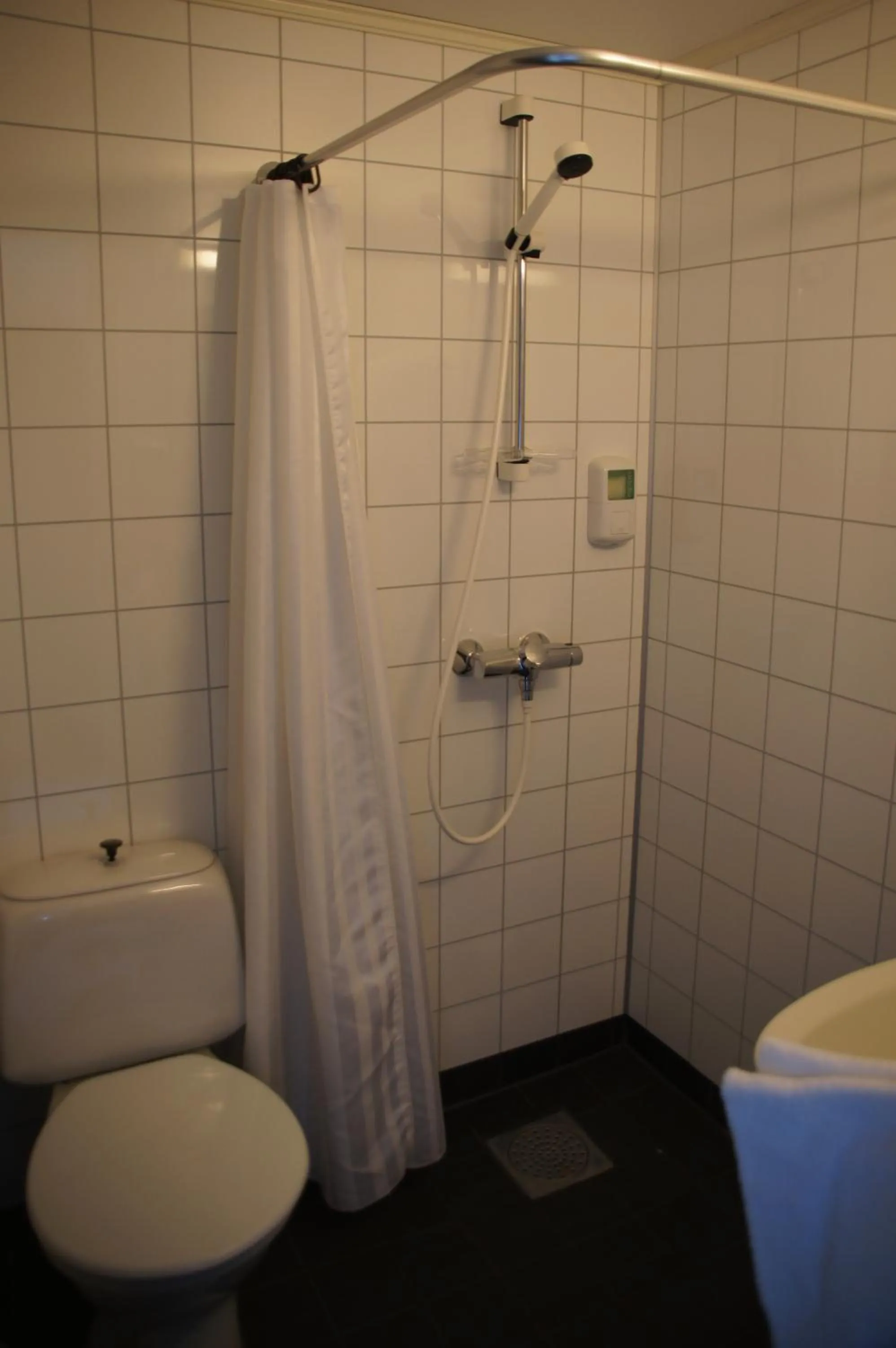 Shower in Midtnes Hotel