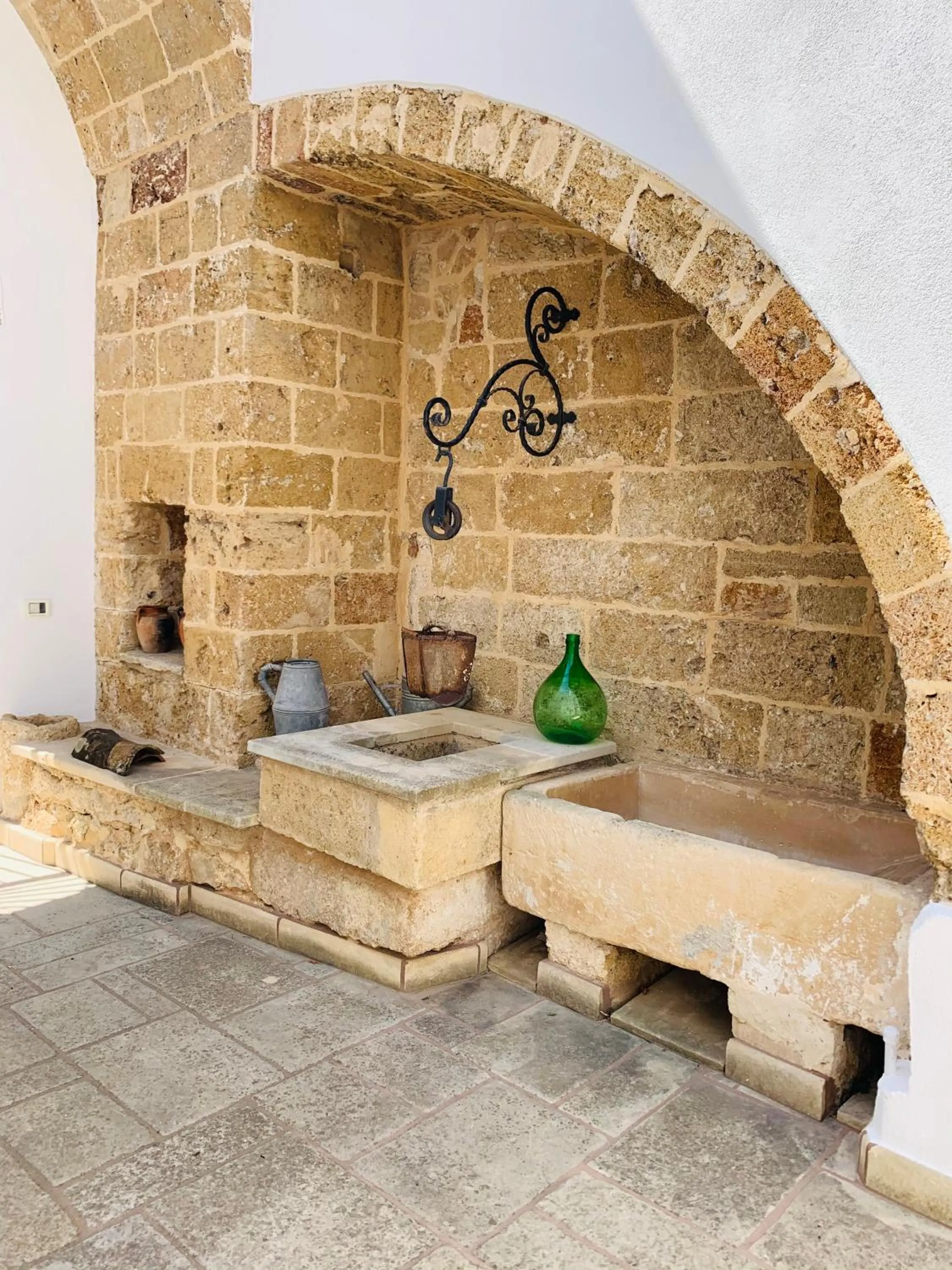 Property building in Nonna Veronica