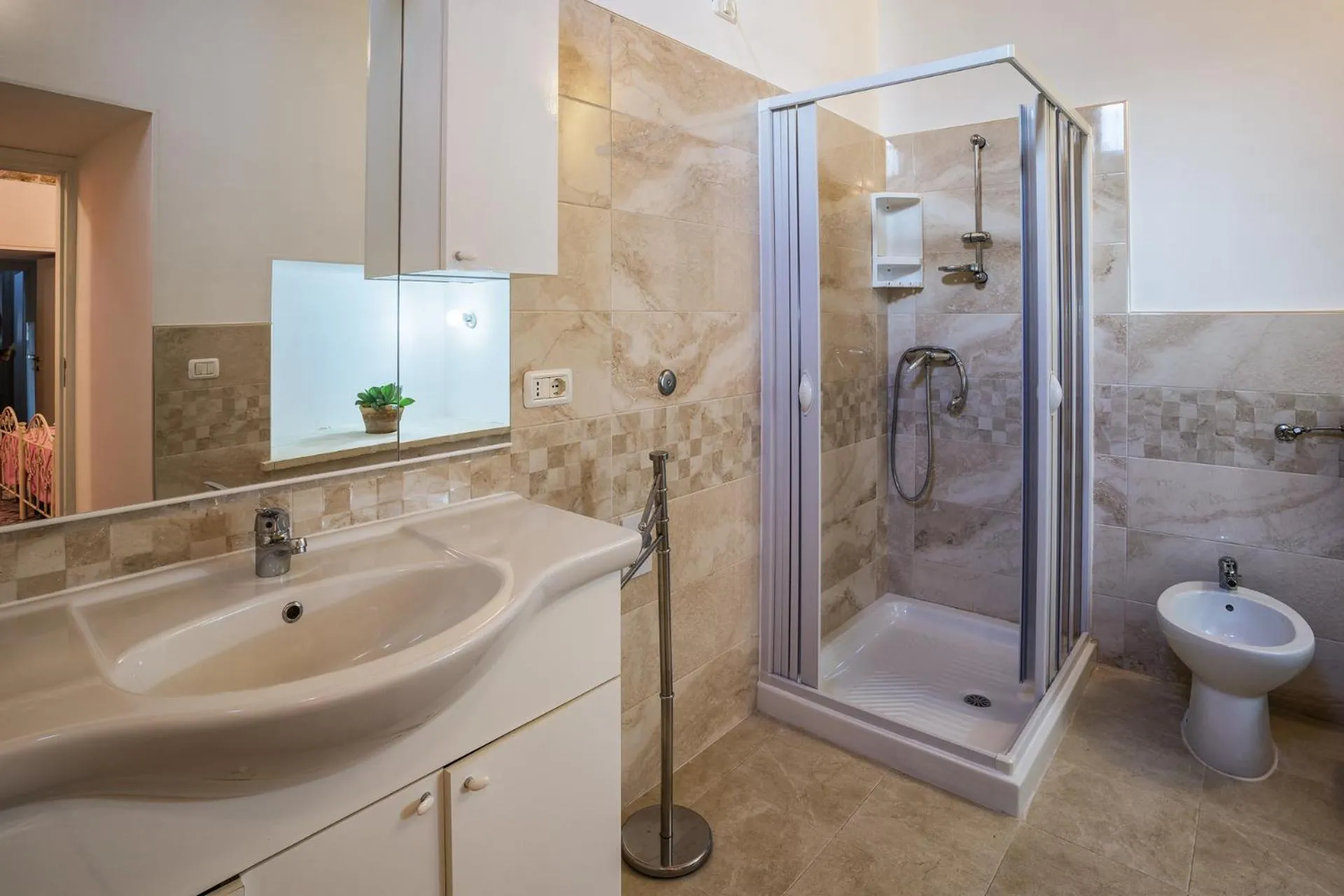 Shower in Nonna Veronica