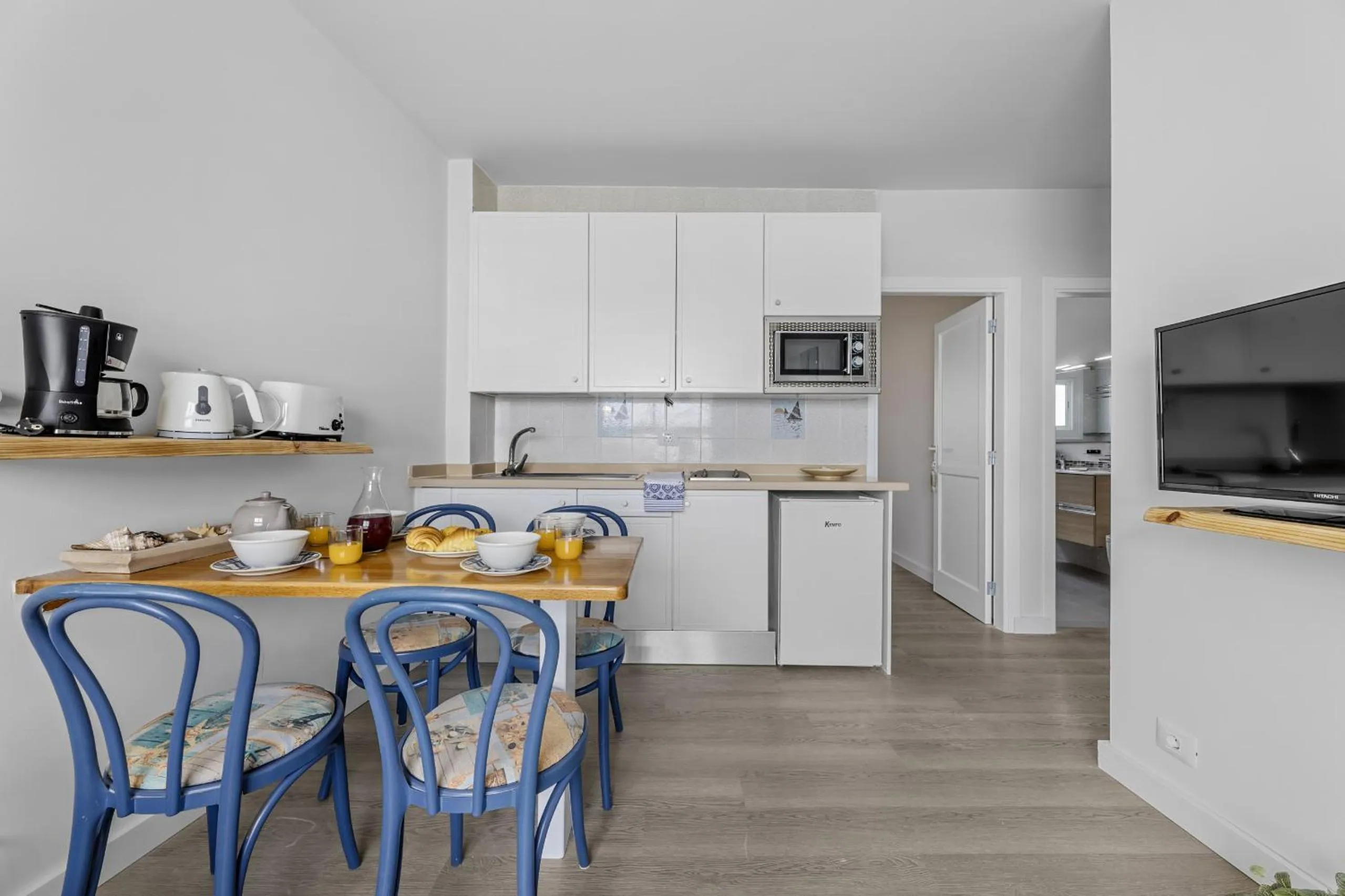 Kitchen or kitchenette in Casa Azul by Escape Home