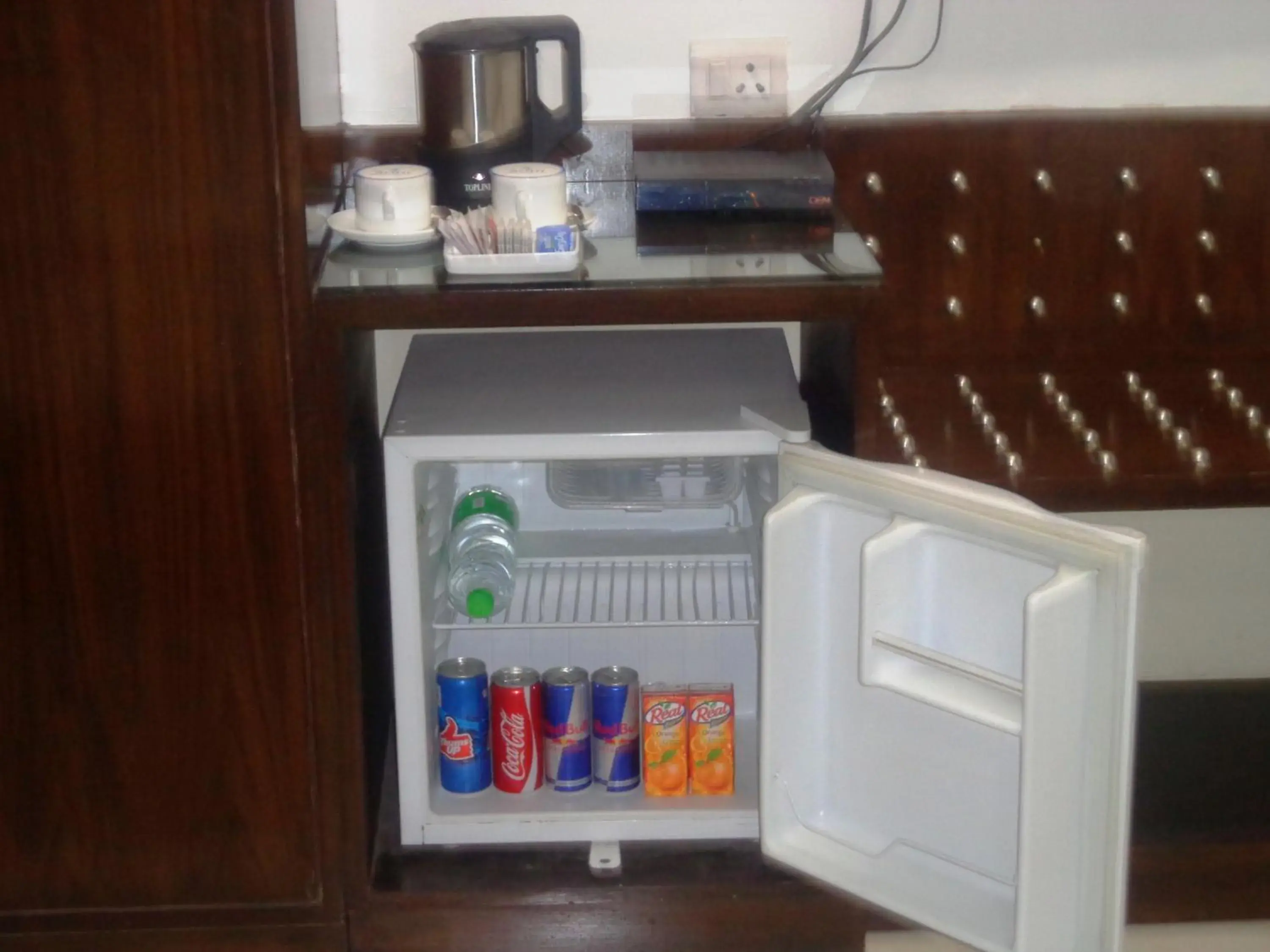 Drinks, Kitchen/Kitchenette in Sohi Residency