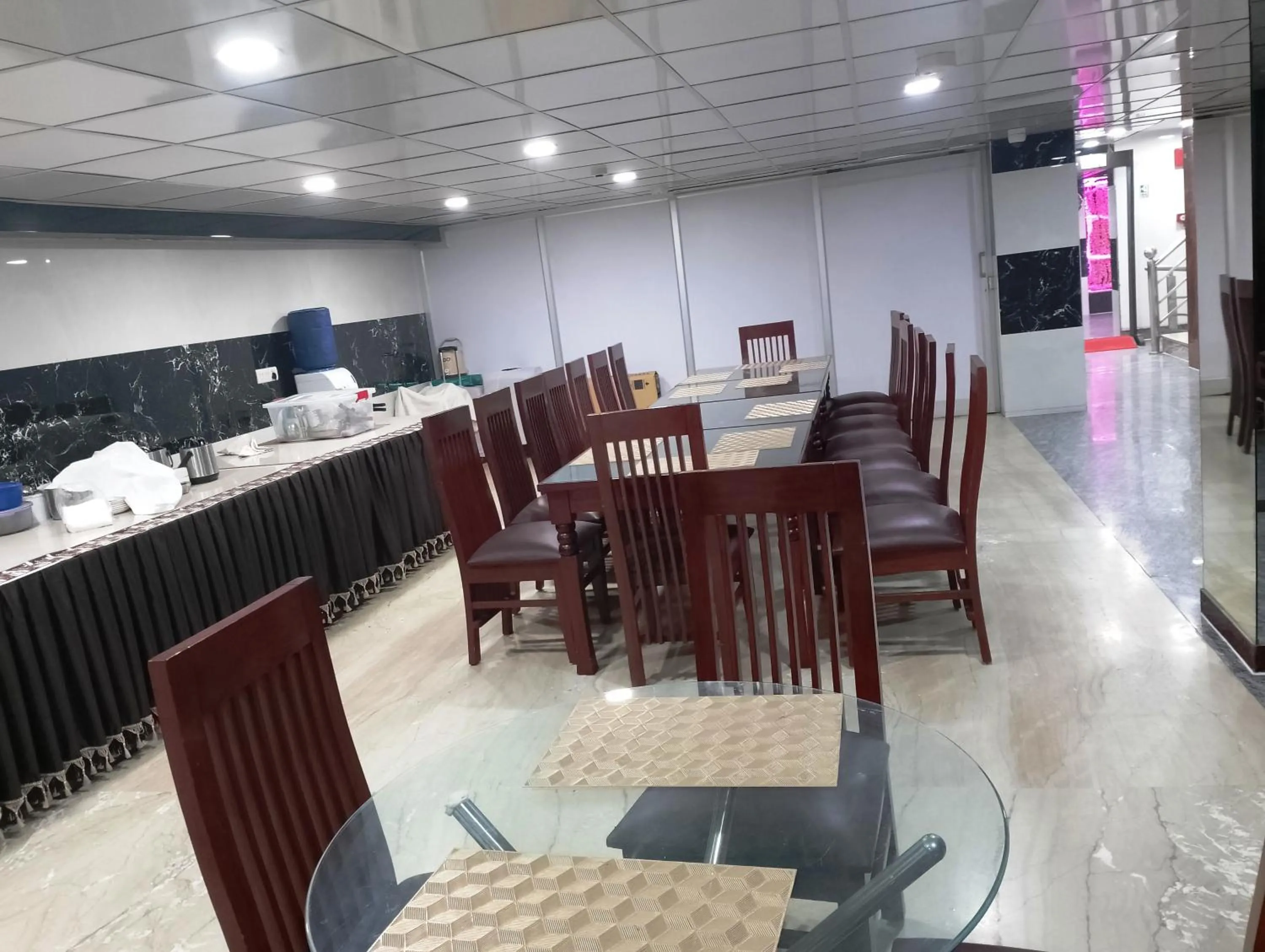 Restaurant/places to eat in Sohi Residency