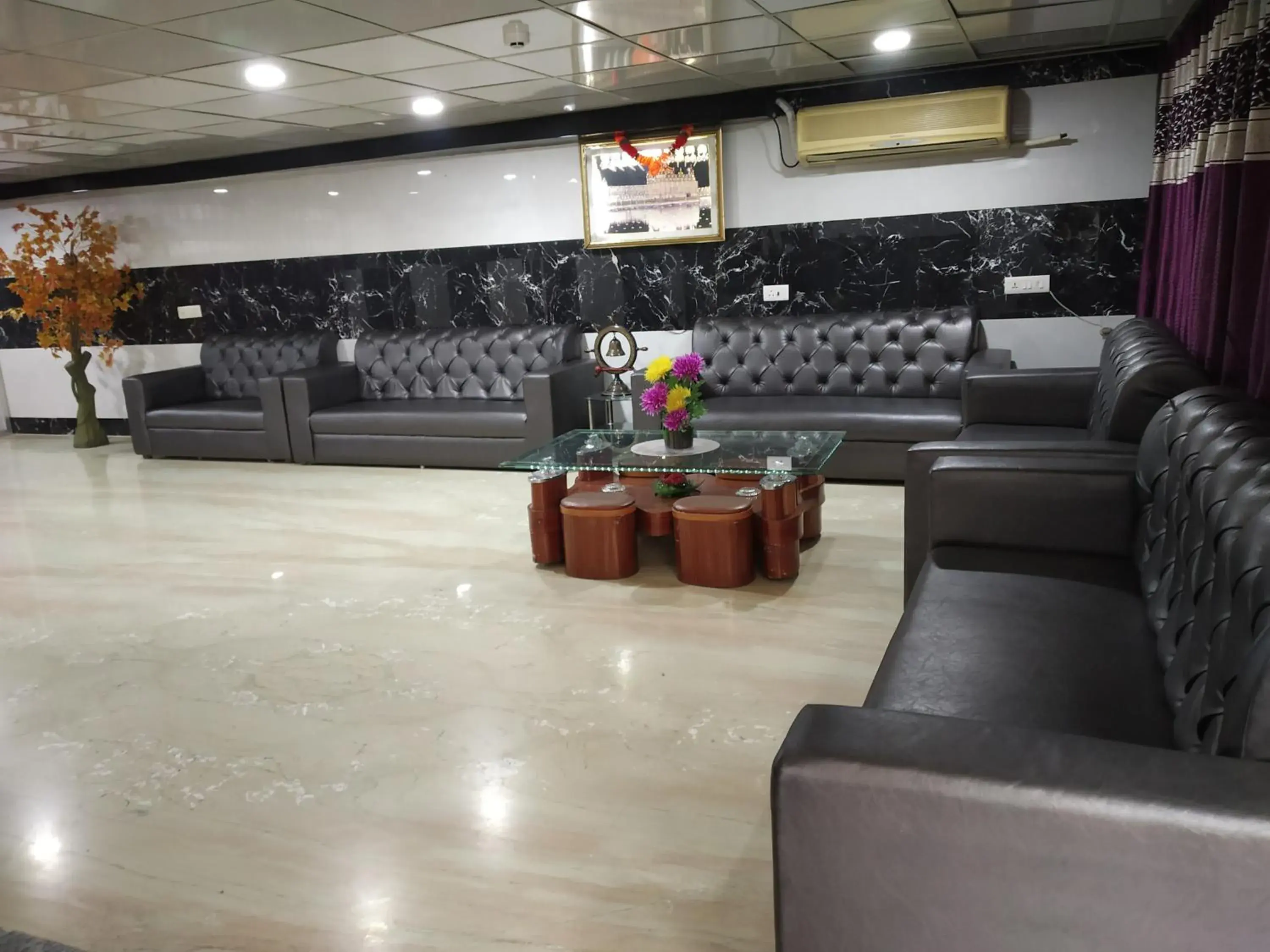 Seating area, Lobby/Reception in Sohi Residency