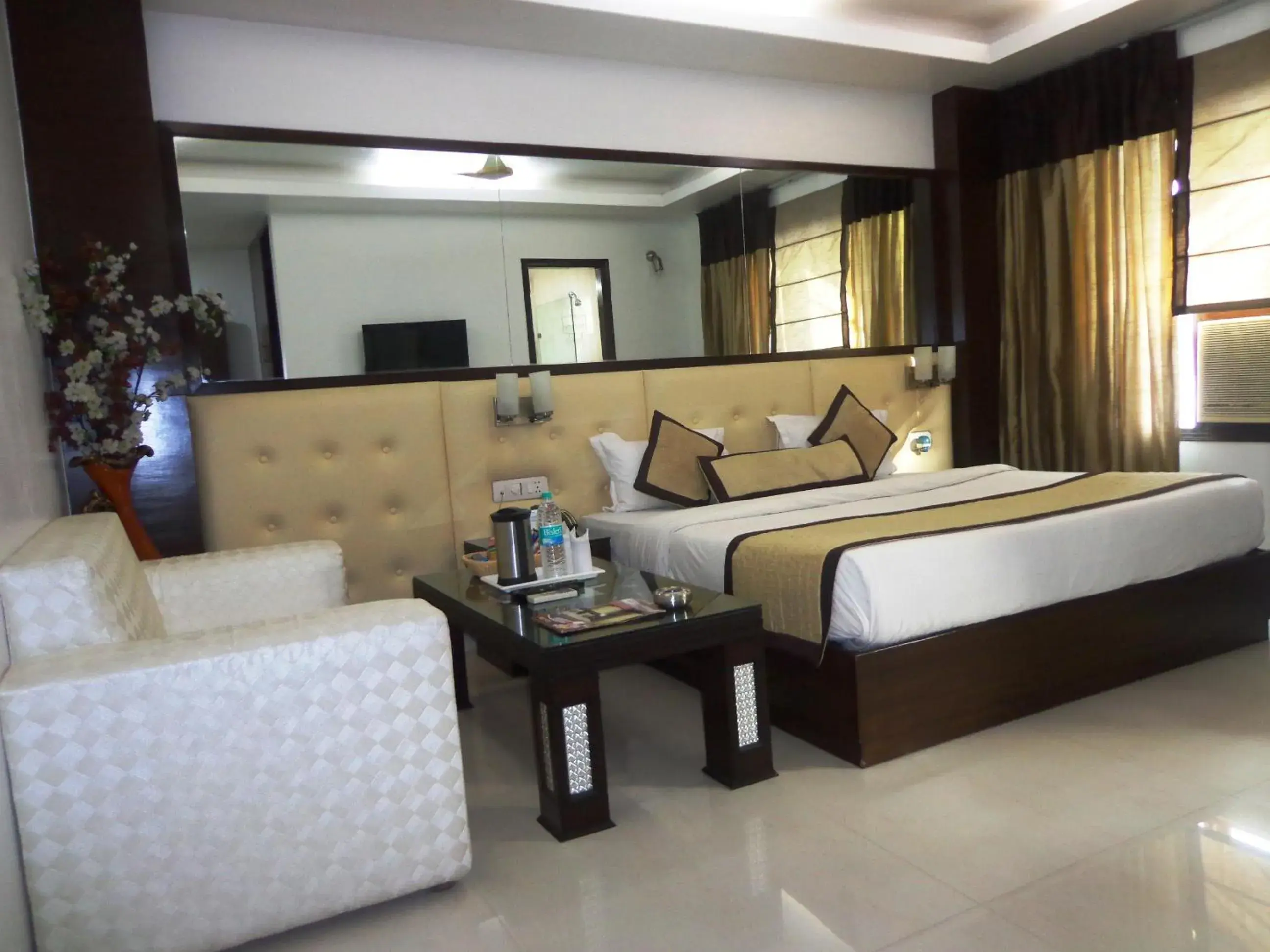 Bedroom, Bed in Sohi Residency