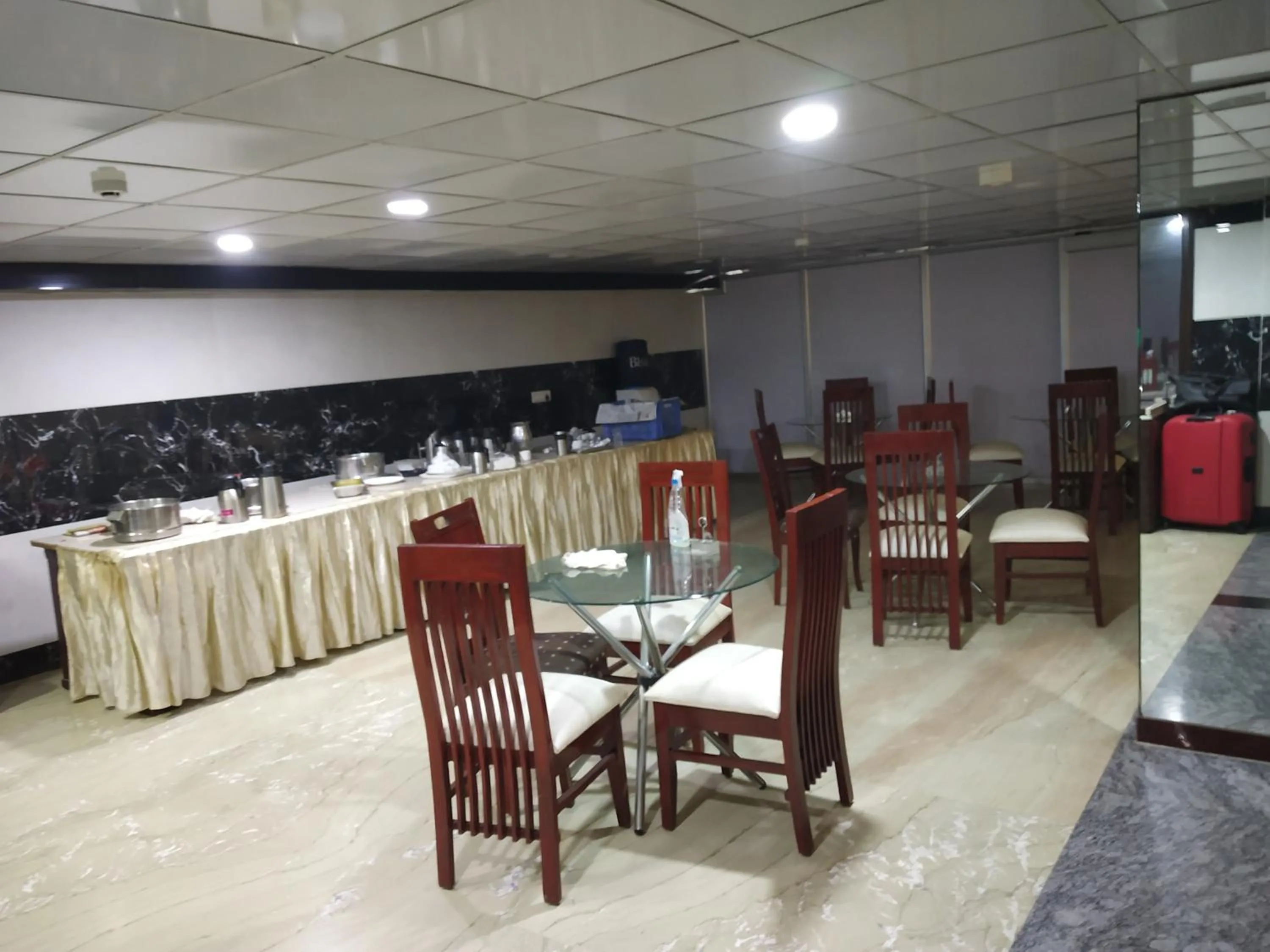 Restaurant/places to eat in Sohi Residency