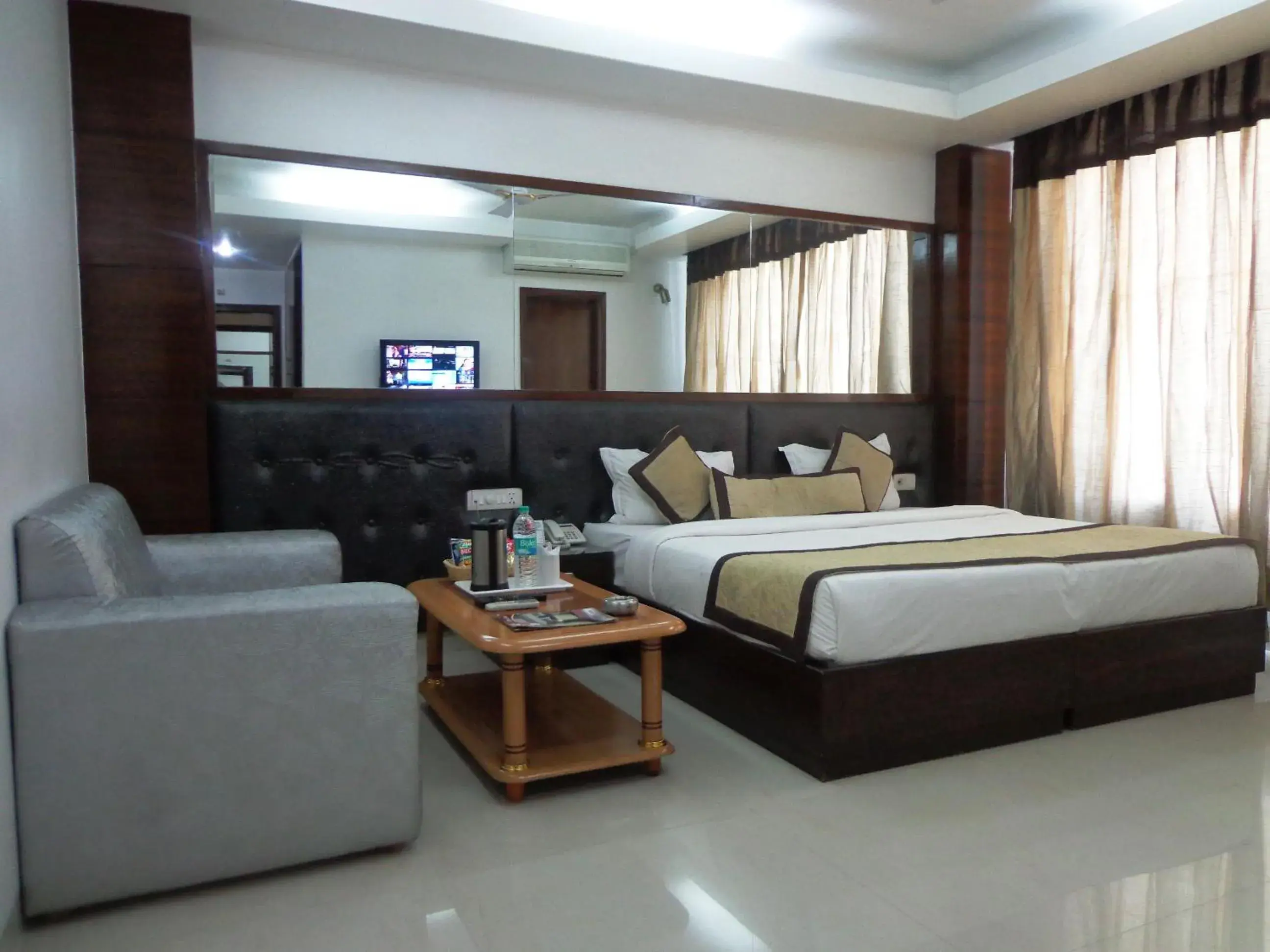 Bedroom, Bed in Sohi Residency