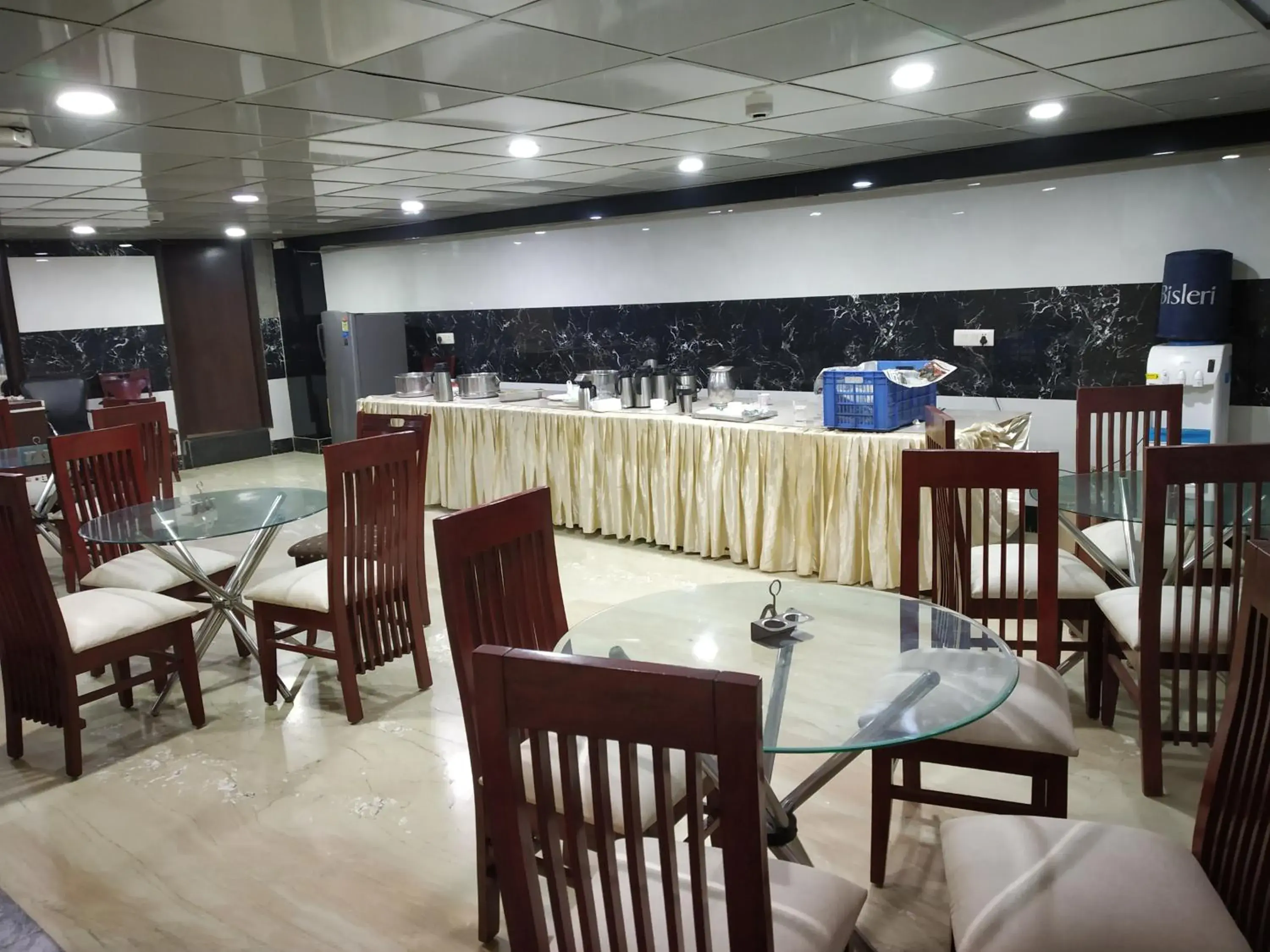 Restaurant/Places to Eat in Sohi Residency