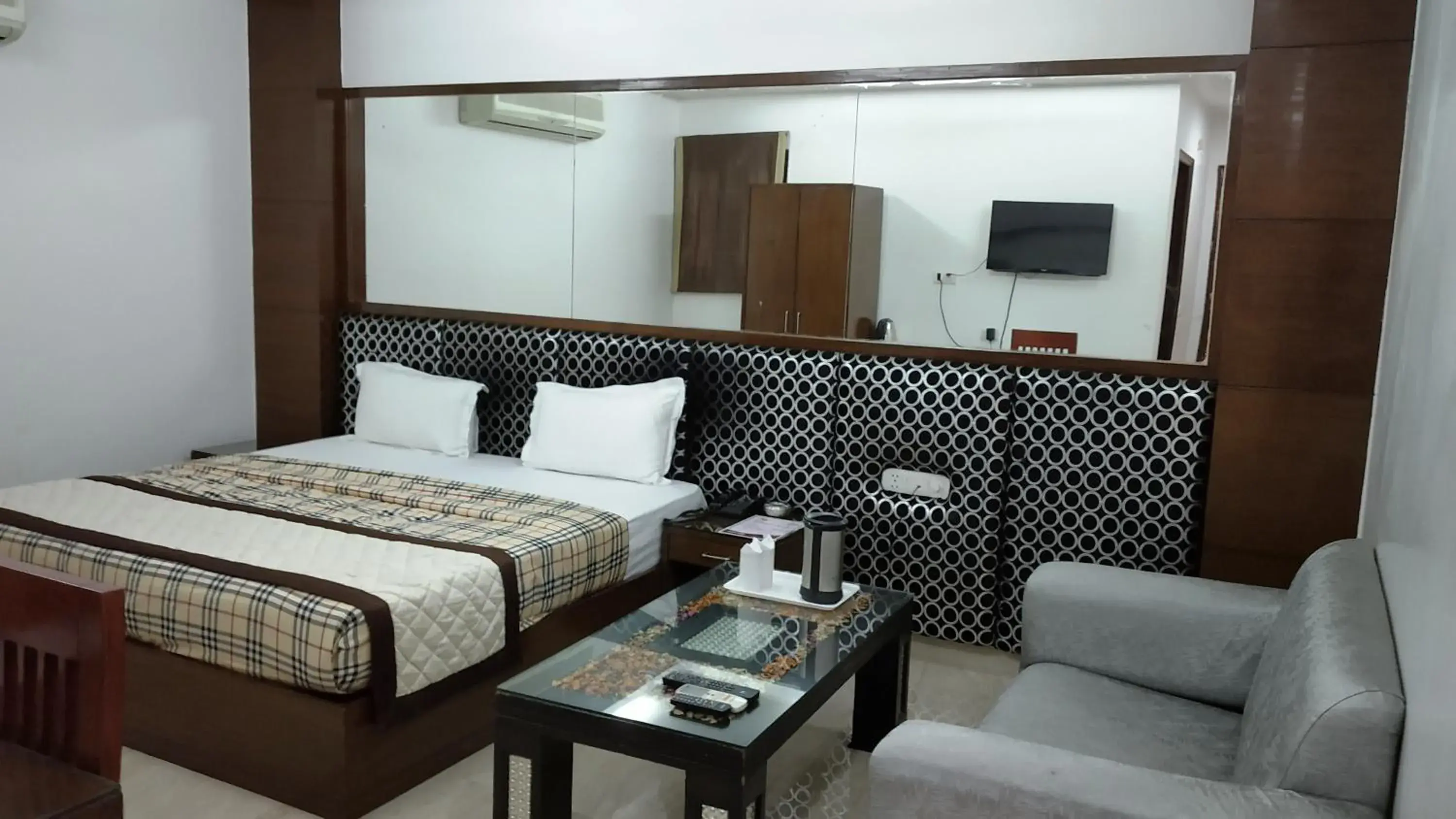 bunk bed, Bed in Sohi Residency