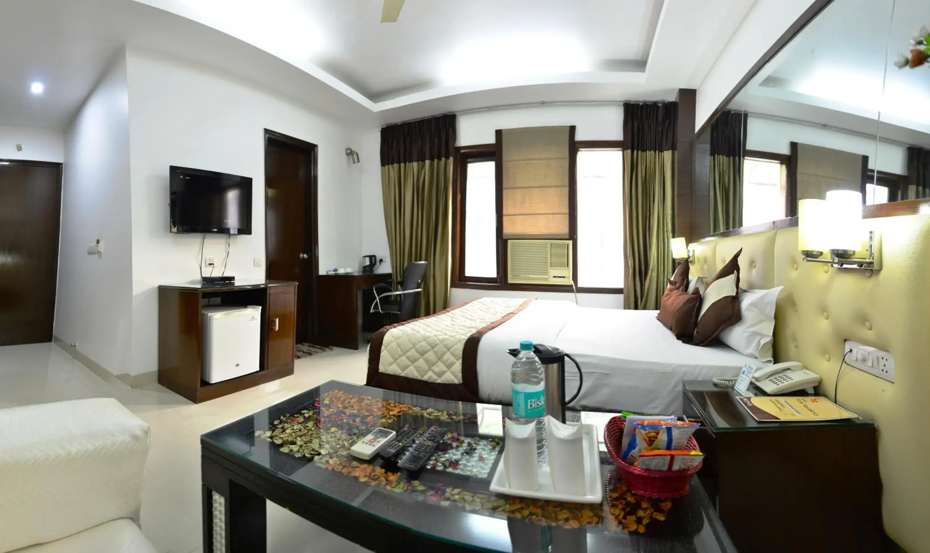 Deluxe Double or Twin Room - single occupancy in Sohi Residency