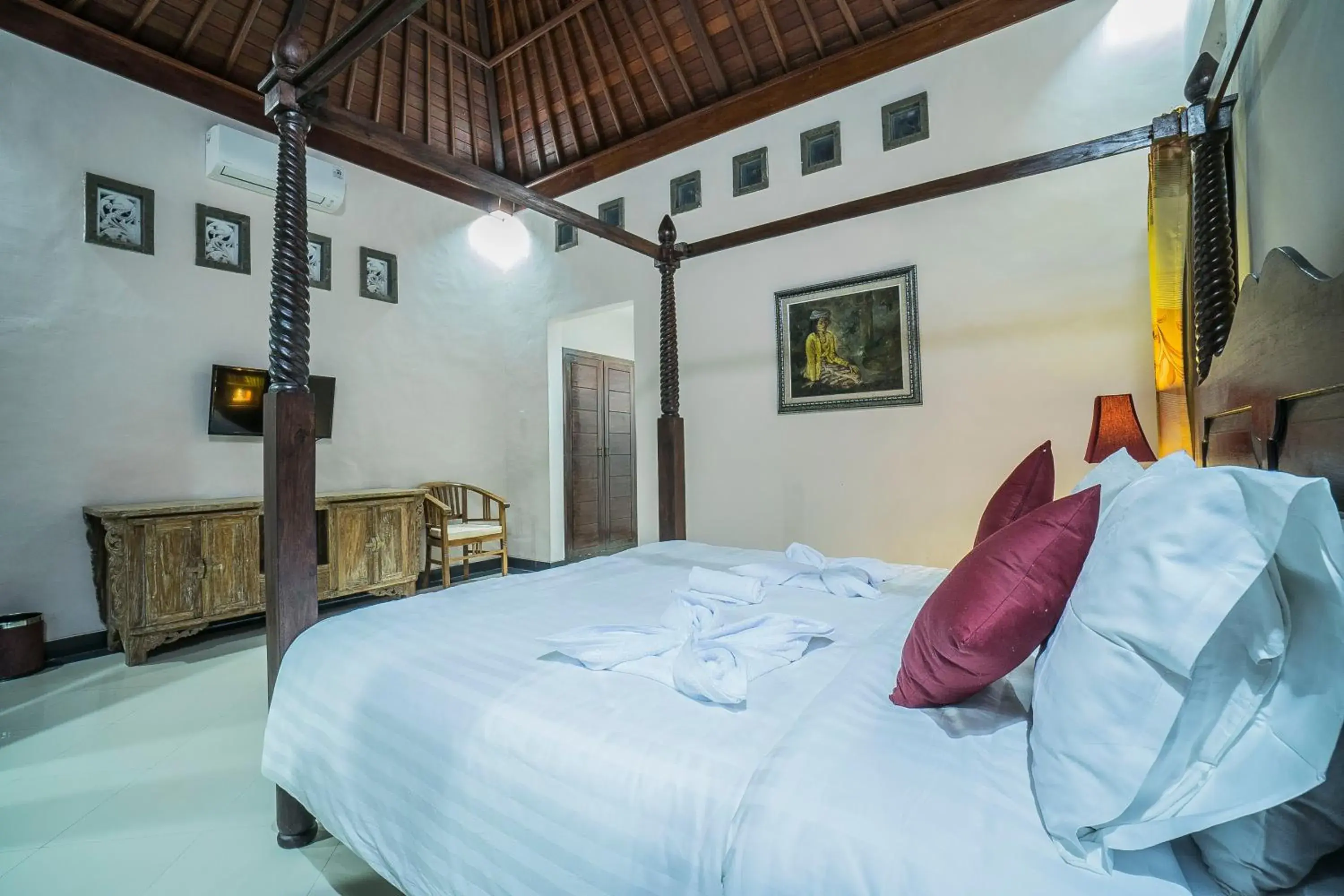 Deluxe Double Room with Bath - single occupancy in Jero Griya Ubud Deluxe Double Room with Bath - single occupancy in Jero Griya Ubud