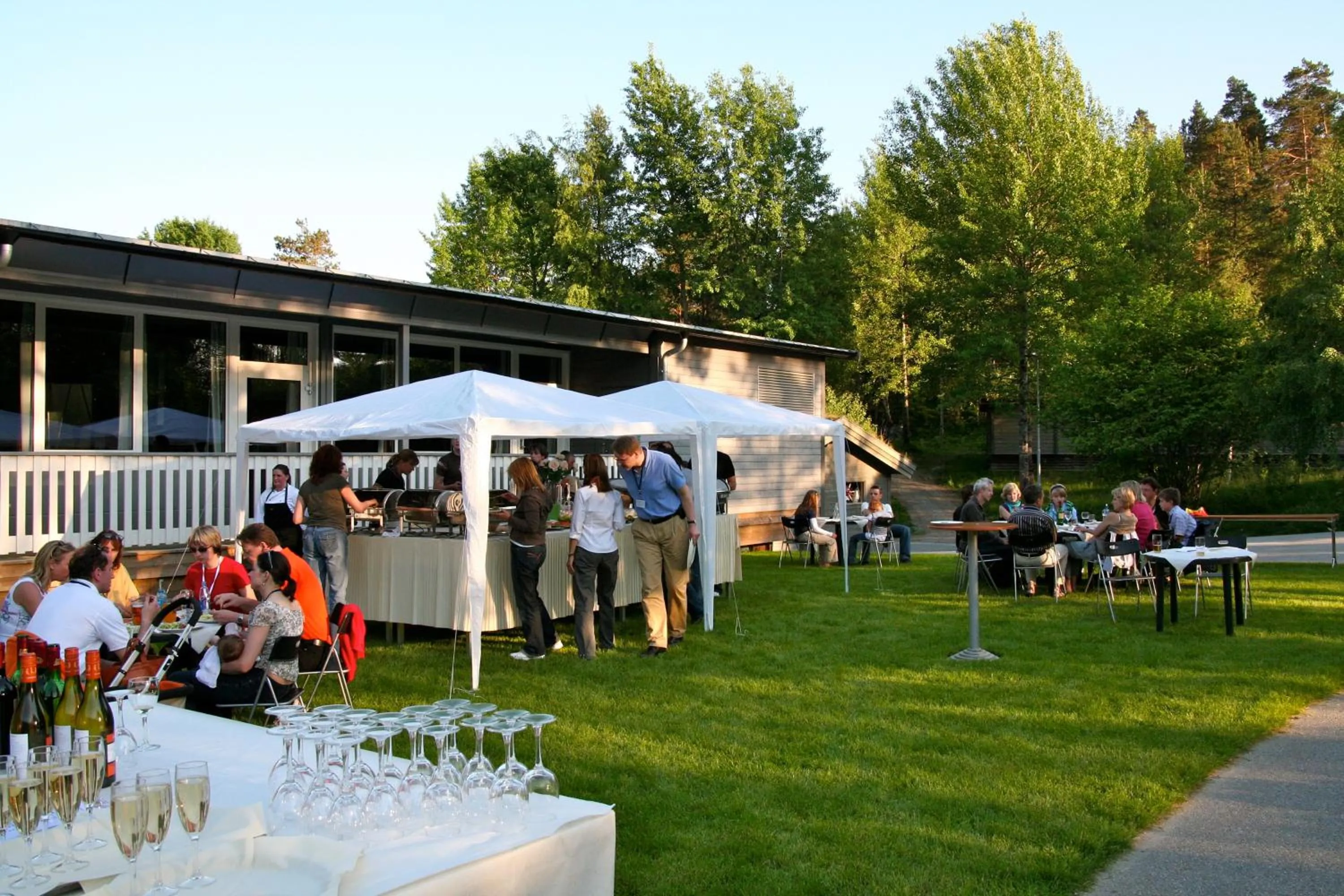 Restaurant/places to eat in Vesterland Feriepark Hytter, hotell og leikeland