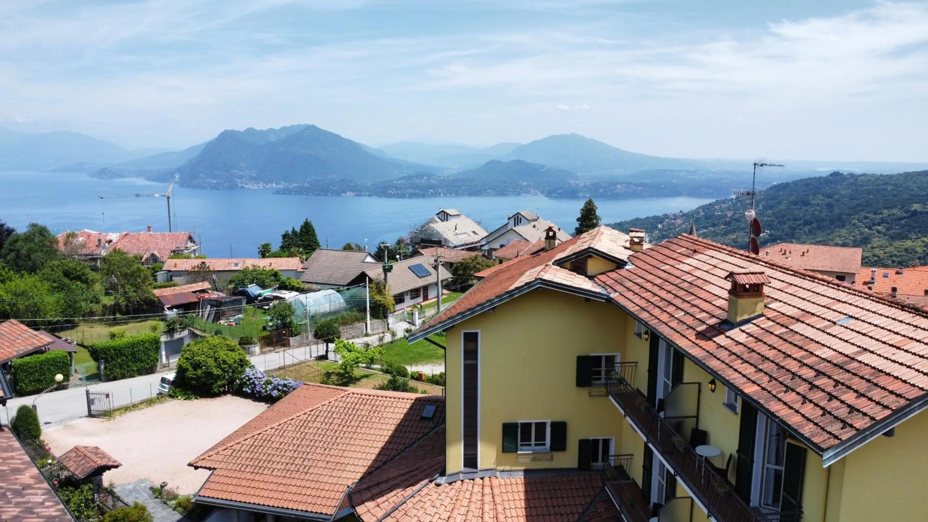 Property building in Hotel BB Villa Orchidea