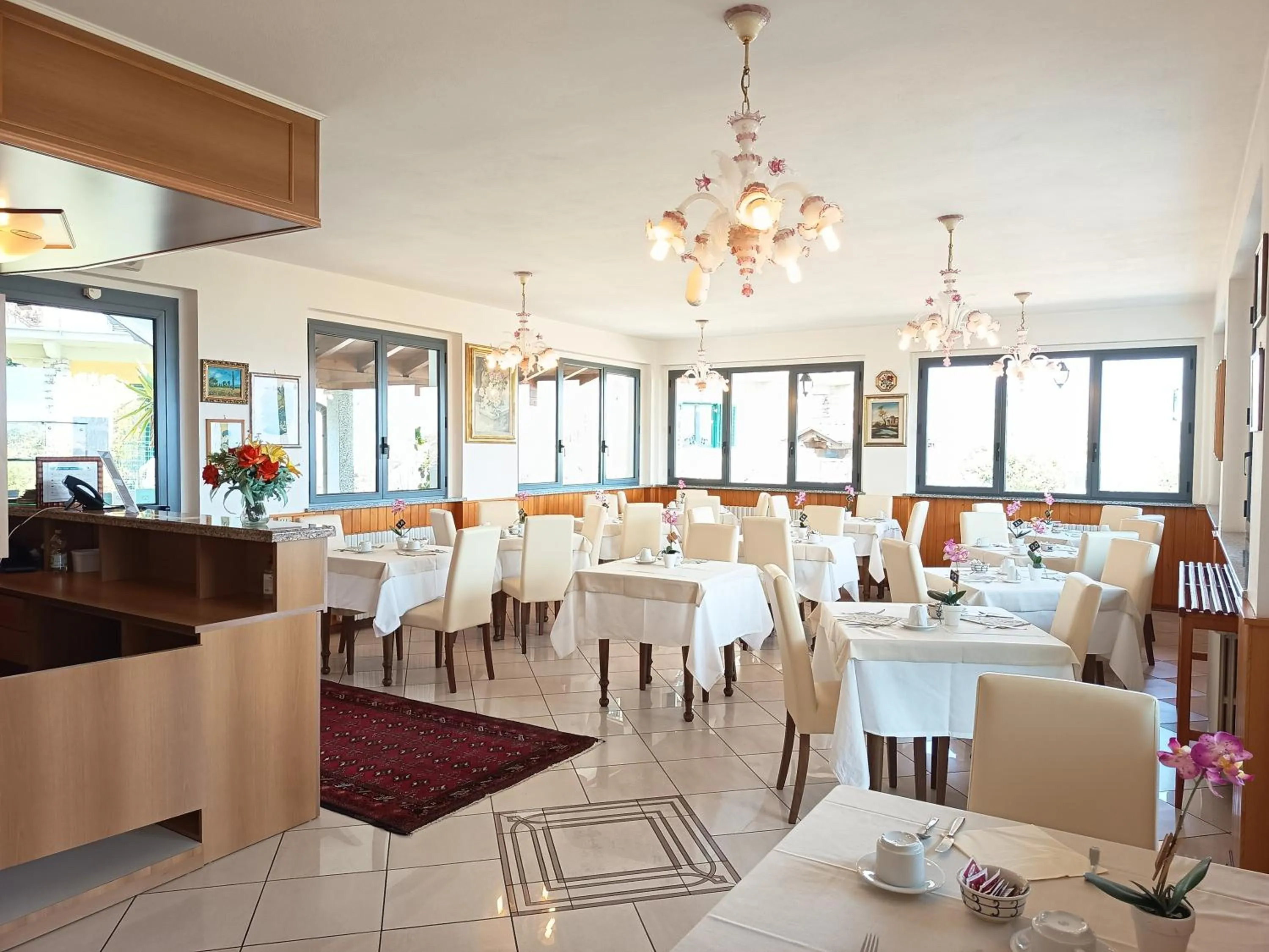 Breakfast in Hotel BB Villa Orchidea