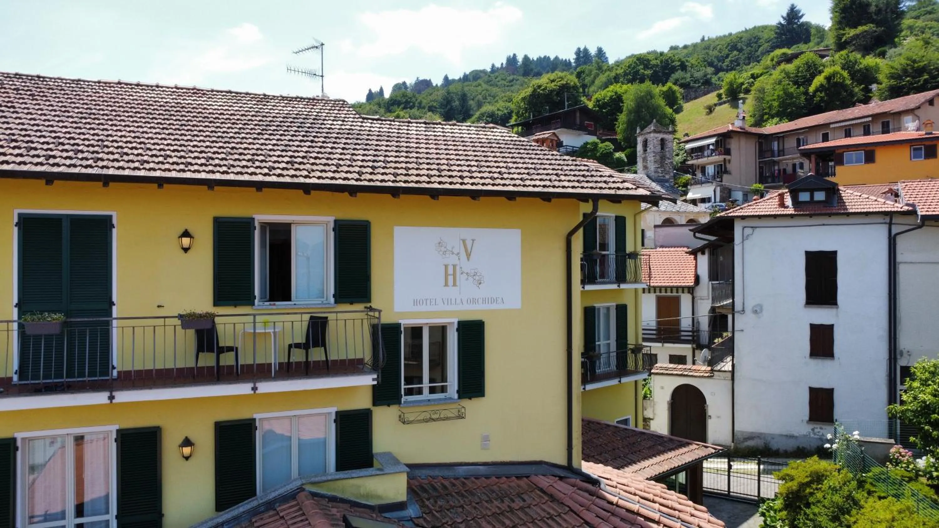 Property building in Hotel BB Villa Orchidea