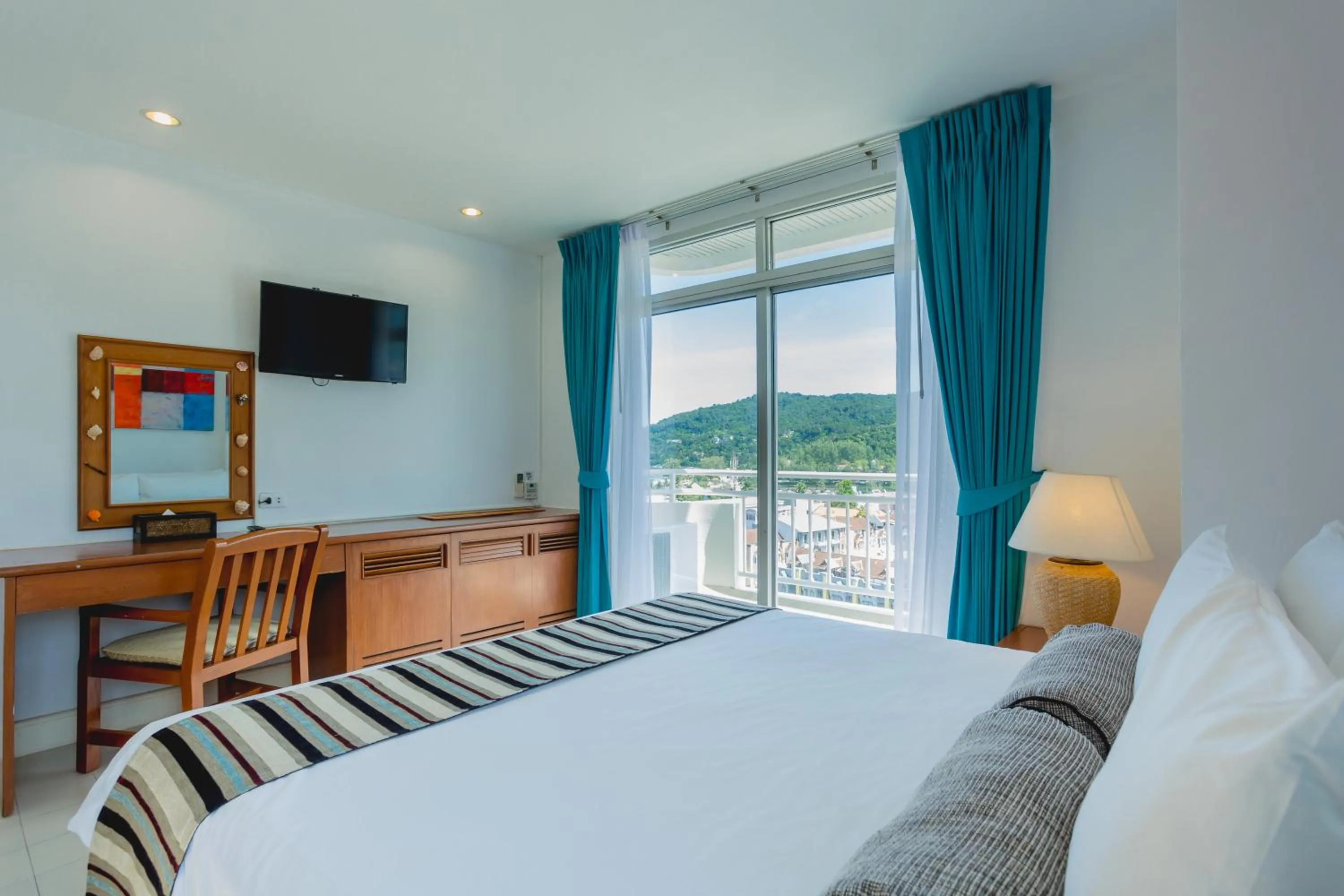 Photo of the whole room, Bed in Waterfront Suites Phuket by Centara