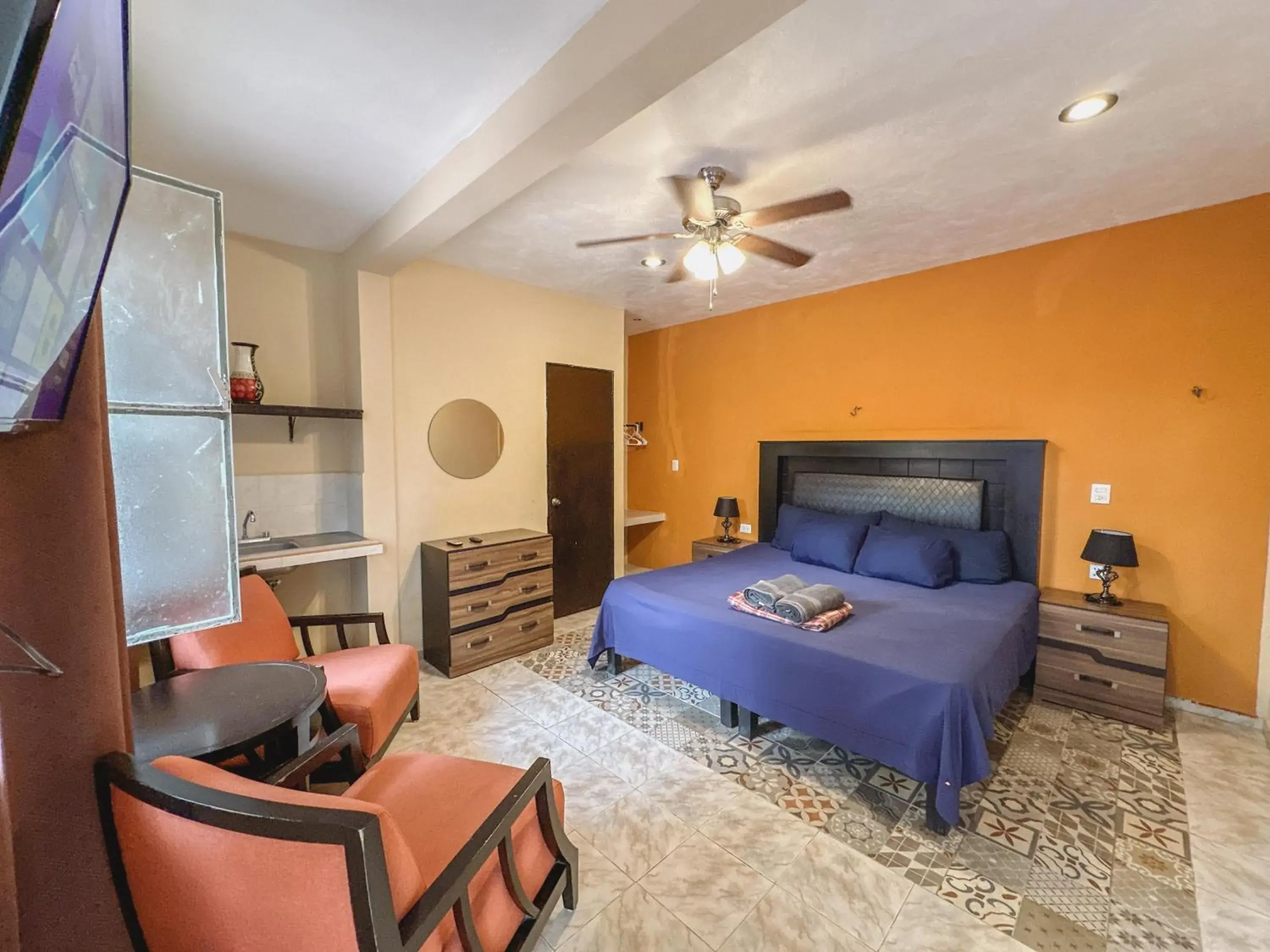 King Room - single occupancy in Casa Daniels Guesthouse King Room - single occupancy in Casa Daniels Guesthouse