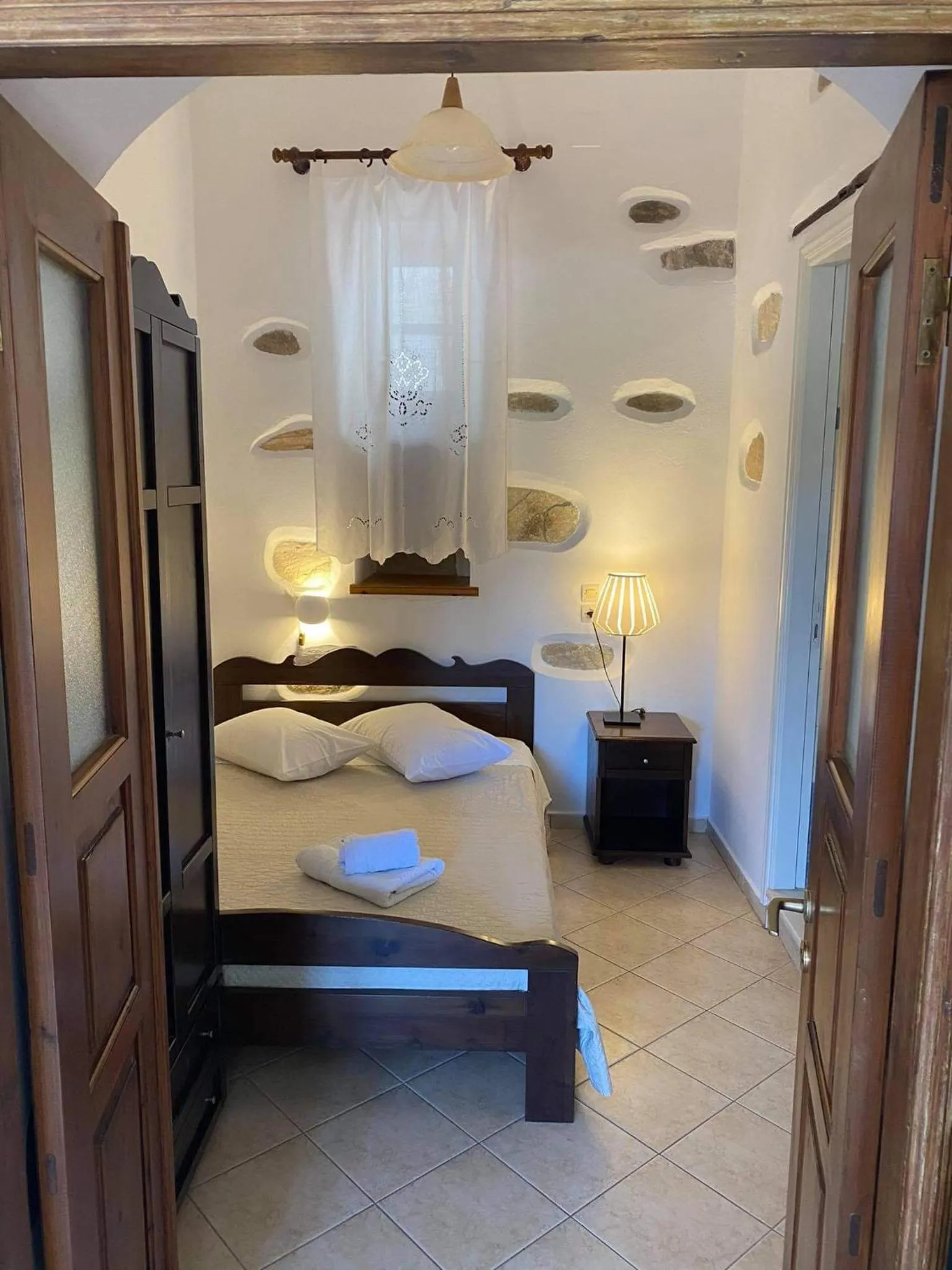 Bed in Pension Sofia Amorgos-Katapola