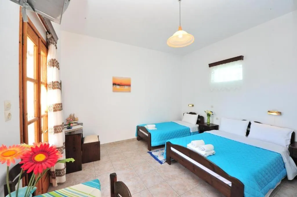 Bed in Pension Sofia Amorgos-Katapola