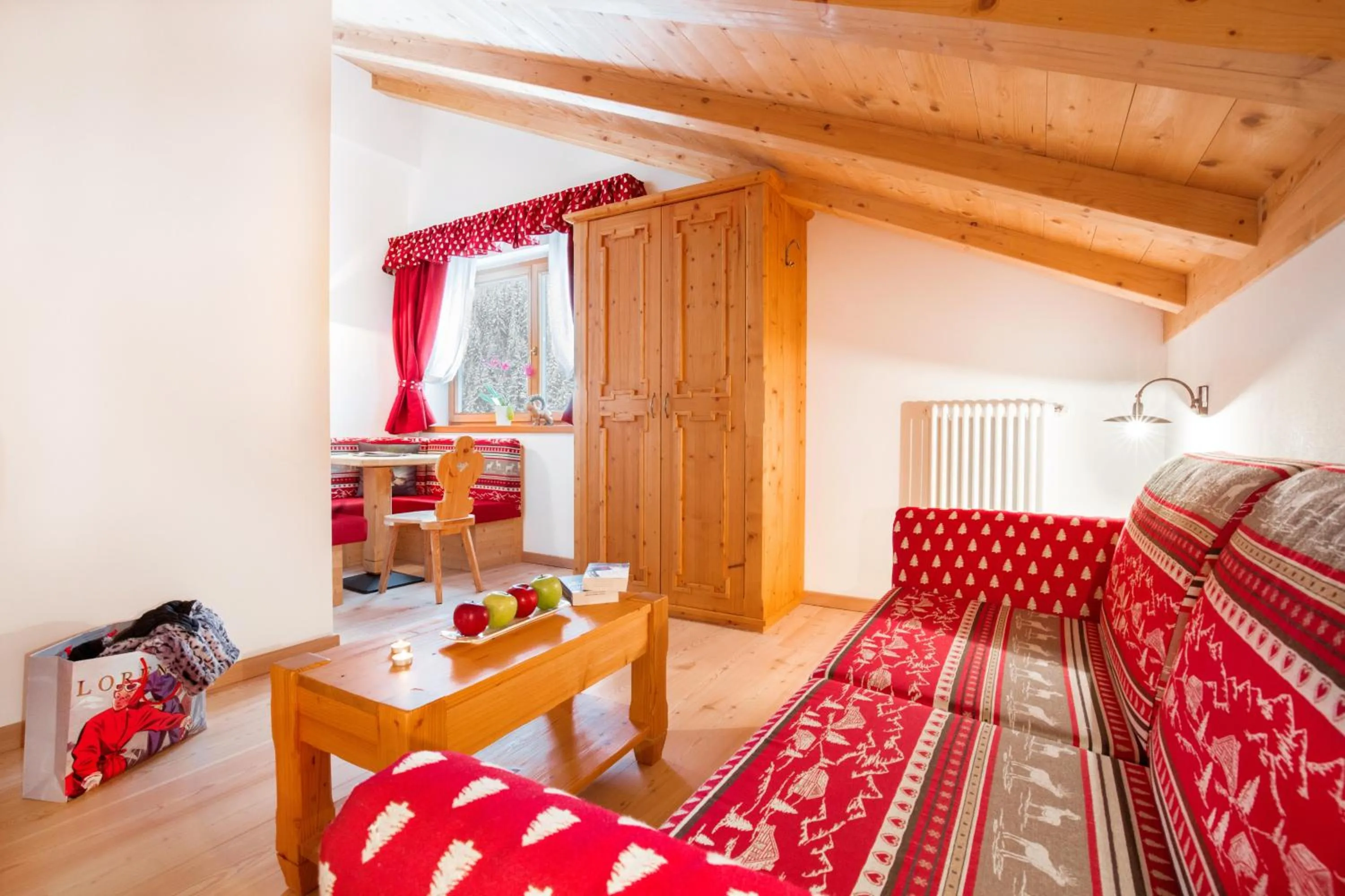 Decorative detail, Bed in Hotel Chalet Alpenrose Bio Wellness Naturaktivhotel