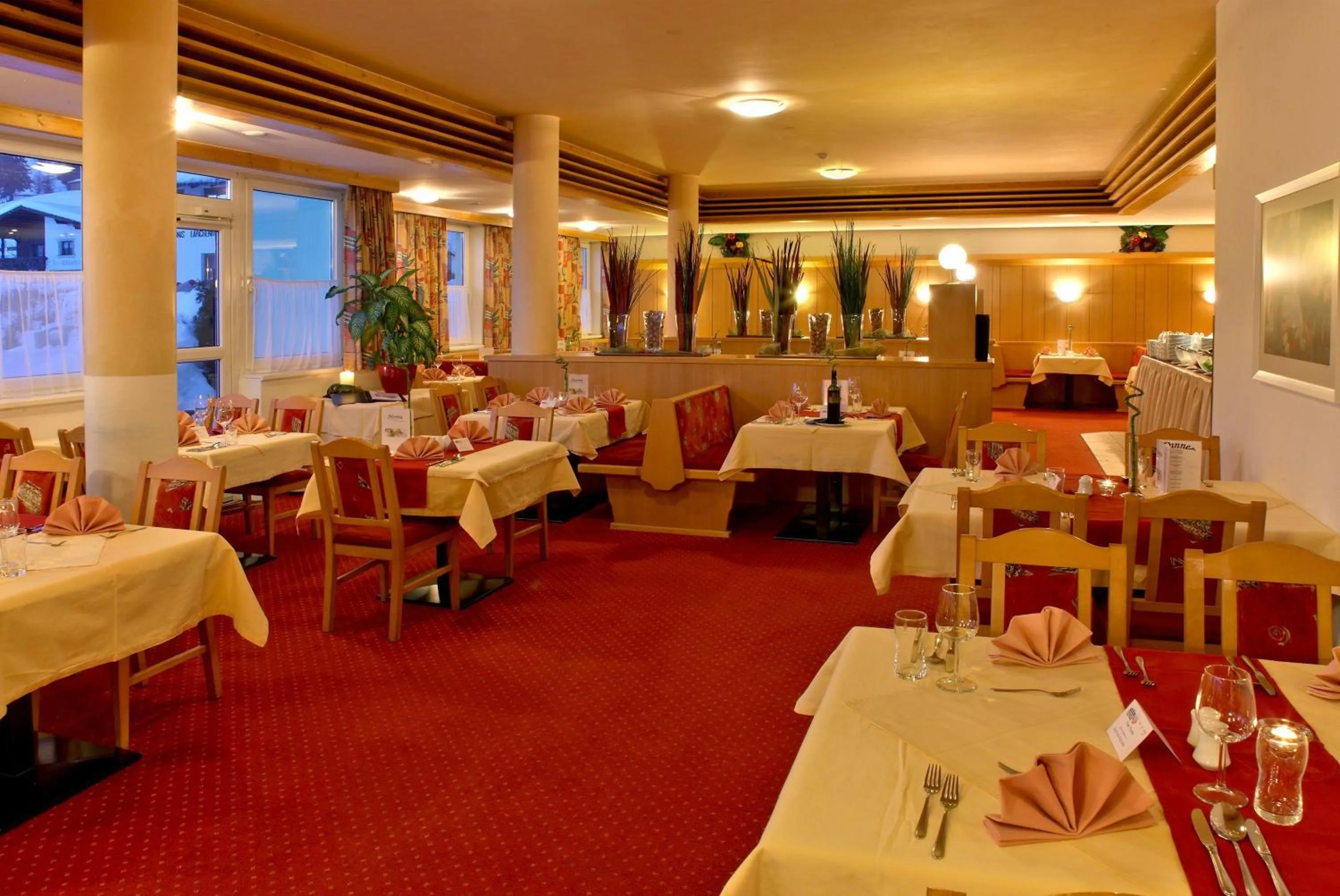 Restaurant/places to eat in Erlebnishotel Fendels