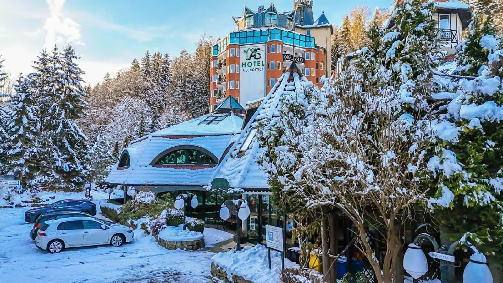Property building in Hotel Las Piechowice
